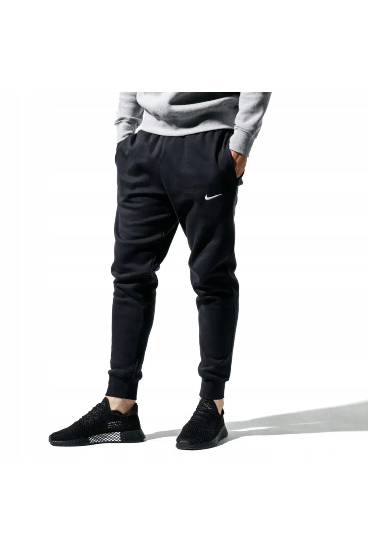 Erkek Siyah Fleece Tapered Swoosh Jogger Eşofman Altı 826431-010