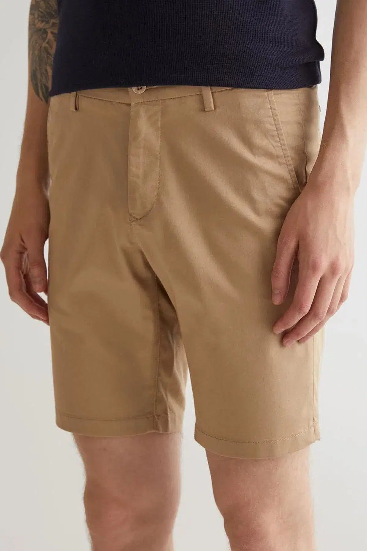 GANT Men's Slim Fit Chino Bermuda Shorts Erkek Dar Kesim Kanvas Bermuda Şort Bej