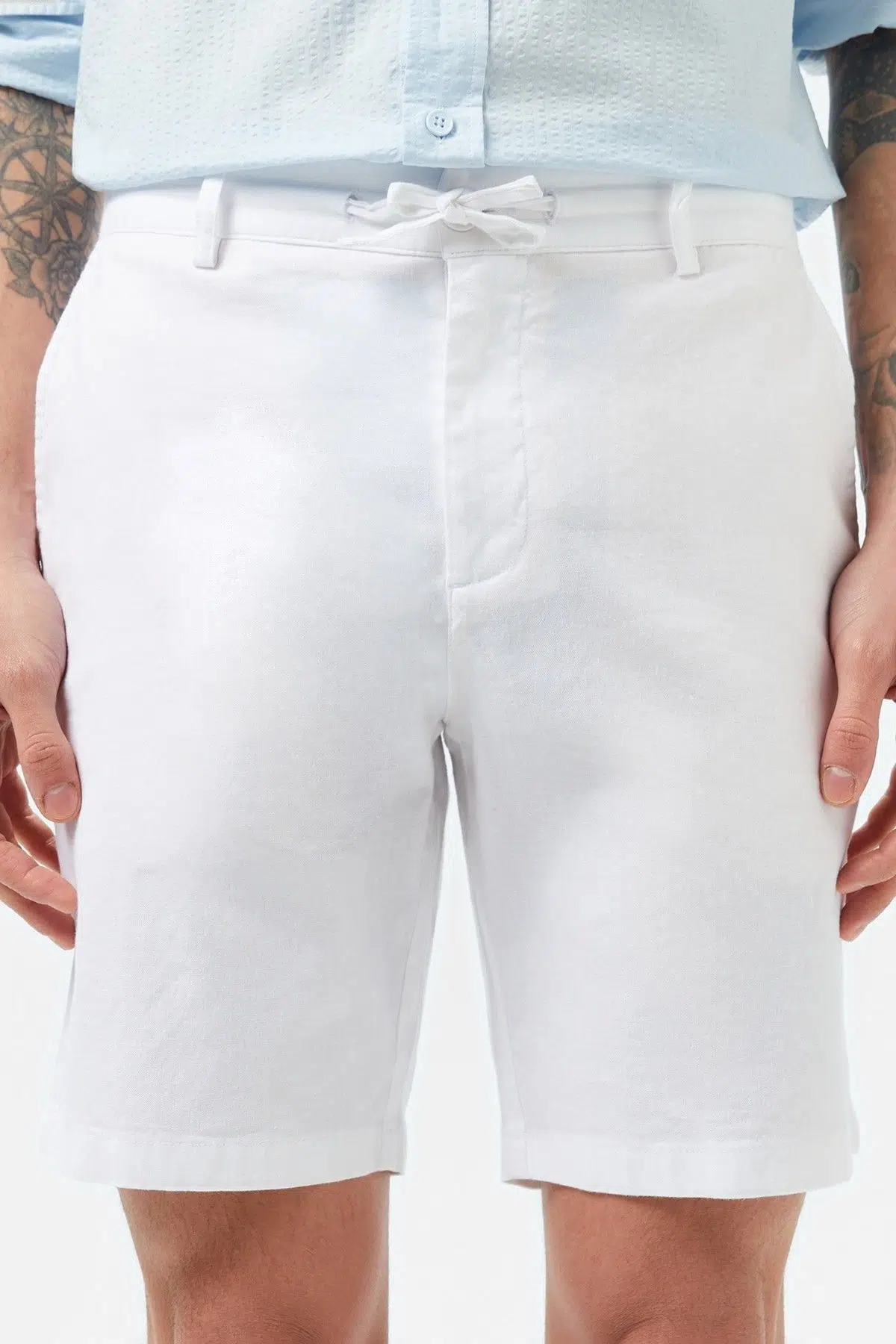 Lacoste Men's Regular Fit White Bermuda Shorts Erkek Keten Pamuk Bermuda Şort Beyaz