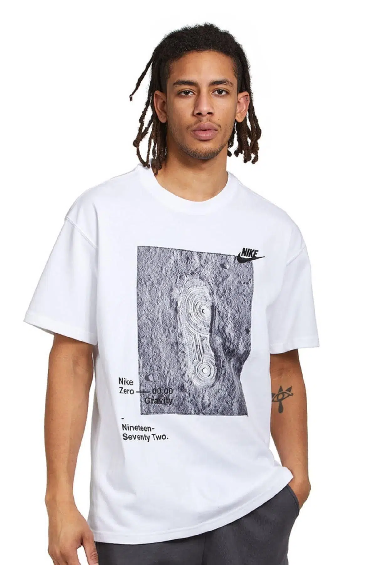 Nike Moon Foot Print Zero Gravity Tee Unixes Bol Kesim Pamuklu Kalın Beyaz Tişört