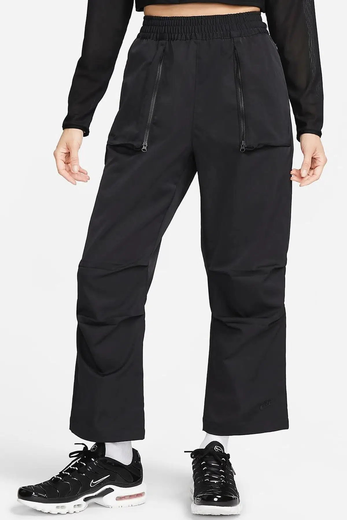 Nike Sportswear Dri Fit Tech Pack Mid Rise Woven Pant Kadın Dokuma Eşofman Altı Siyah