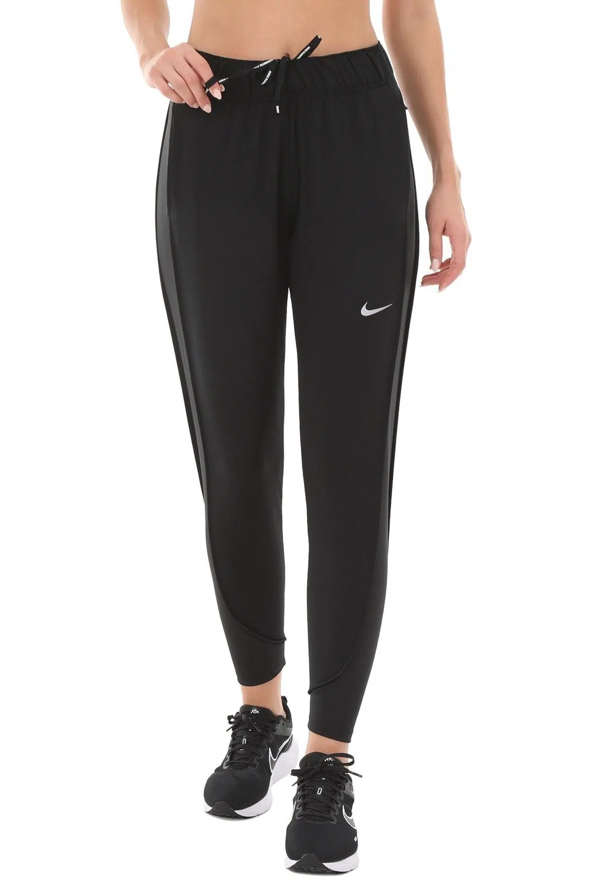 Nike Therma Fit Essential Running Slim Fit Pant Kadın Reflektörlü Koşu Eşofman Altı Siyah