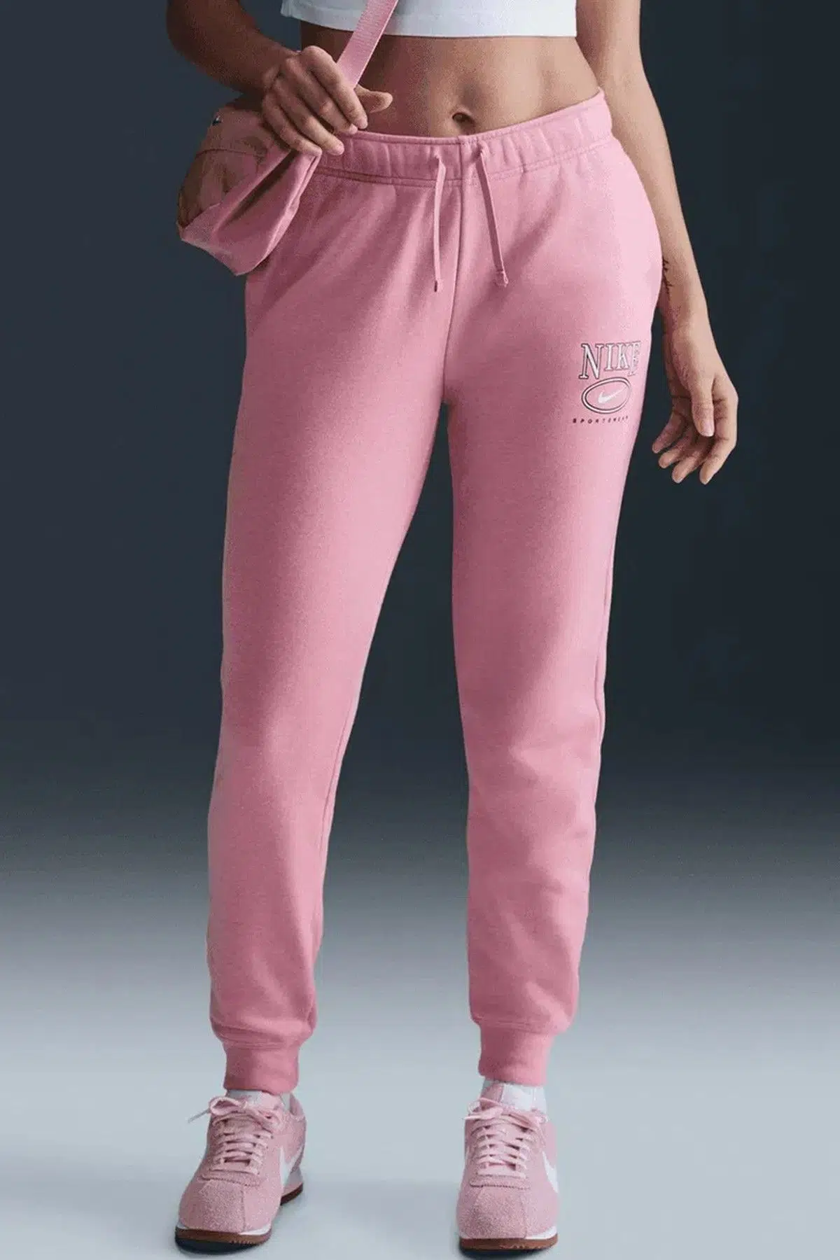 Nike Sportswear Club Fleece Mid Rise Graphic Trousers Kadın Eşofman Altı Pembe