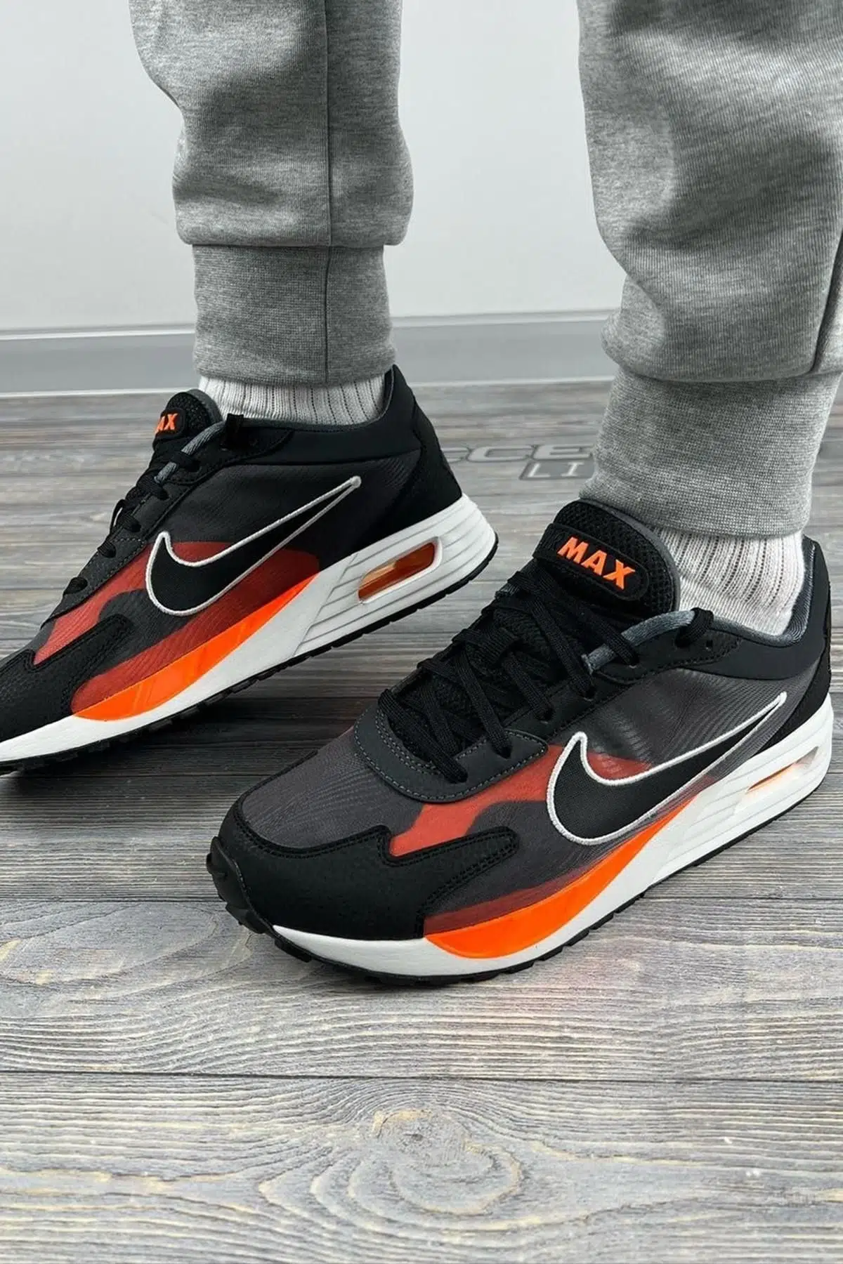 Nike Air Max Solo SE Anthracite Total Orange Sneaker Erkek Günlük Spor Ayakkabı Antrasit Turuncu