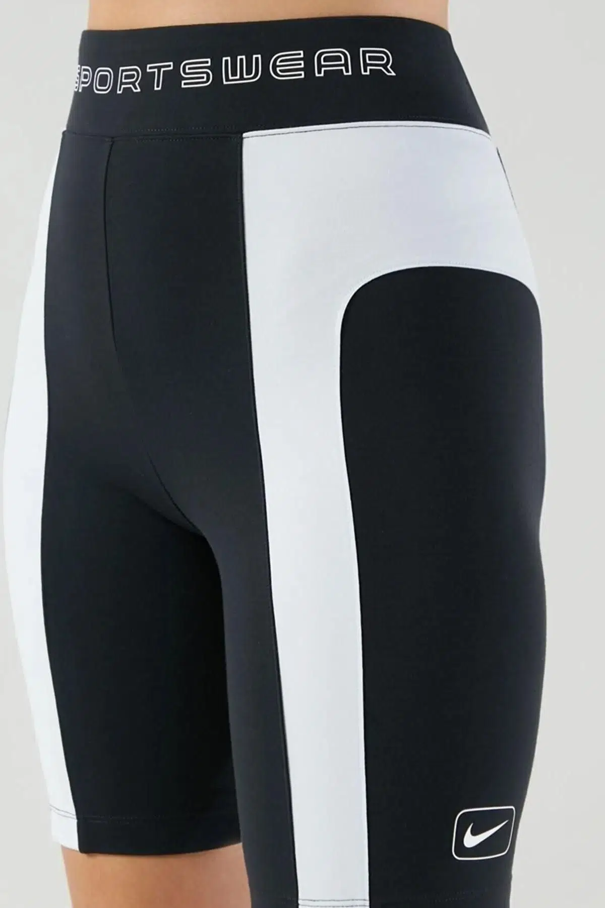 Nike Street Bike Shorts Dar kesim Bisiklet Kadın Tayt Şort Siyah