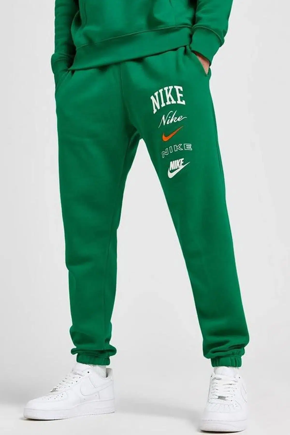 Nike Club Fleece Stack Graphics Cuffed Jogger Erkek Eşofman Altı Yeşil