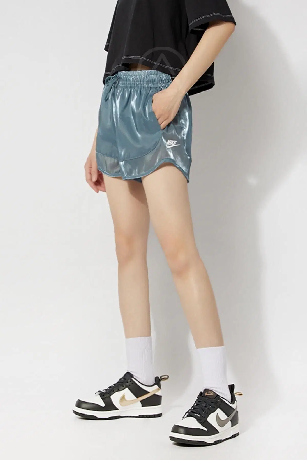 Nike Sportswear Air Woven Sheen Shorts Translucent İpeksi Parlak Şort 