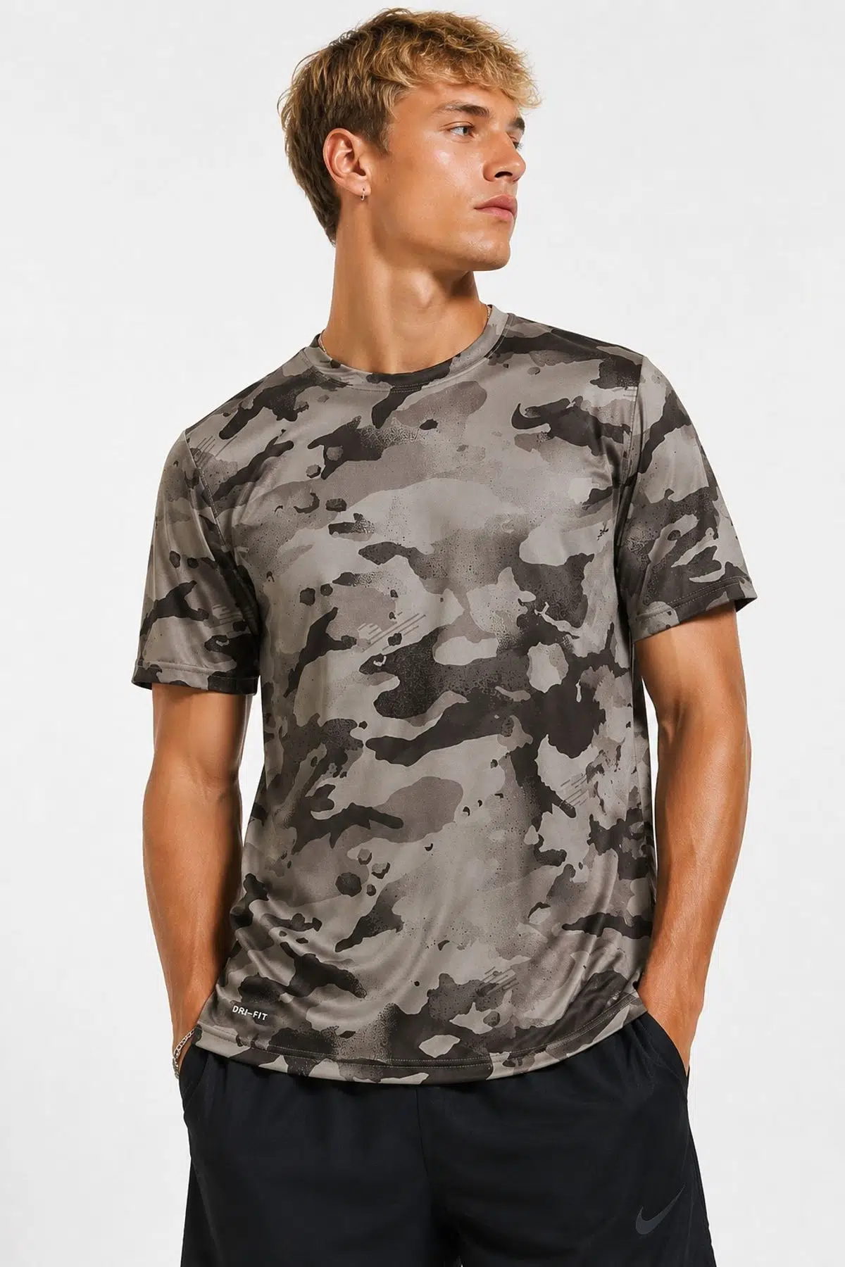 Nike Dri Fit Camo Training Mens T-shirt Kamuflaj Desenli Erkek Tişört Bej