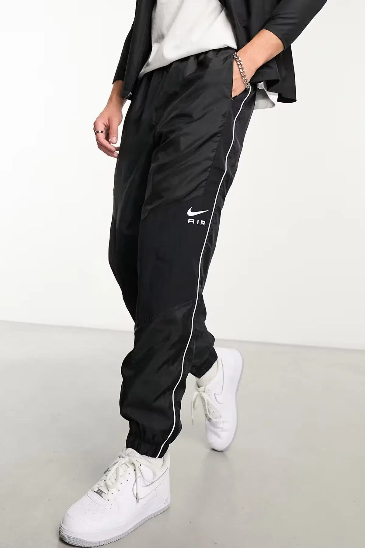 Nike Sportswear Swoosh Air Woven Loose Fit Mens Jogger Erkek Dokuma Bol Kesim Eşofman Altı Siyah