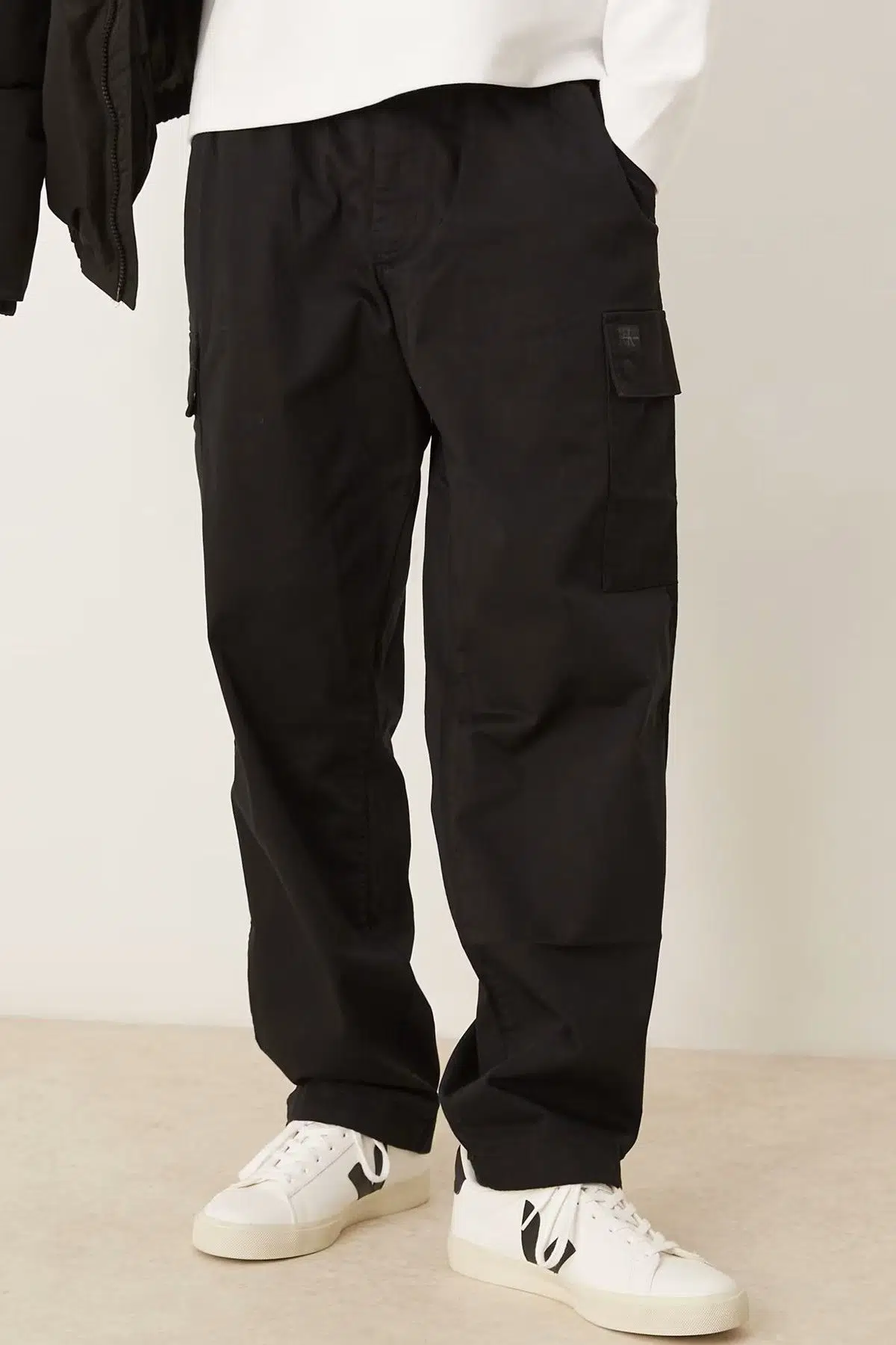 Calvin Klein Straight Leg Cargo Trousers Erkek Bol Kesim Kargo Cepli Eşofman Altı Siyah