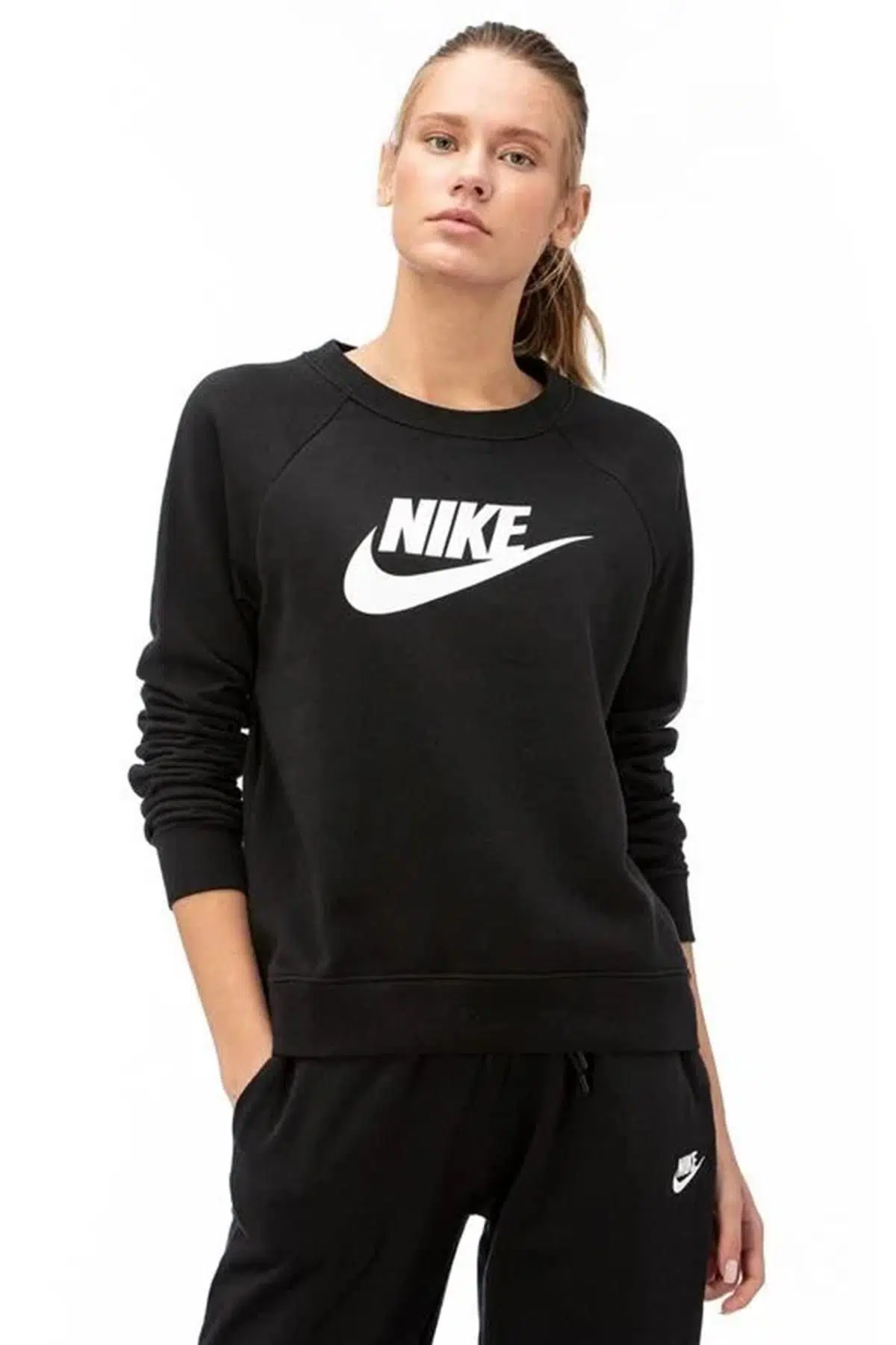 Nike Futura Fleece Crew Sweatshirt Orta Kalınlıkta Kadın Sweatshirt Siyah