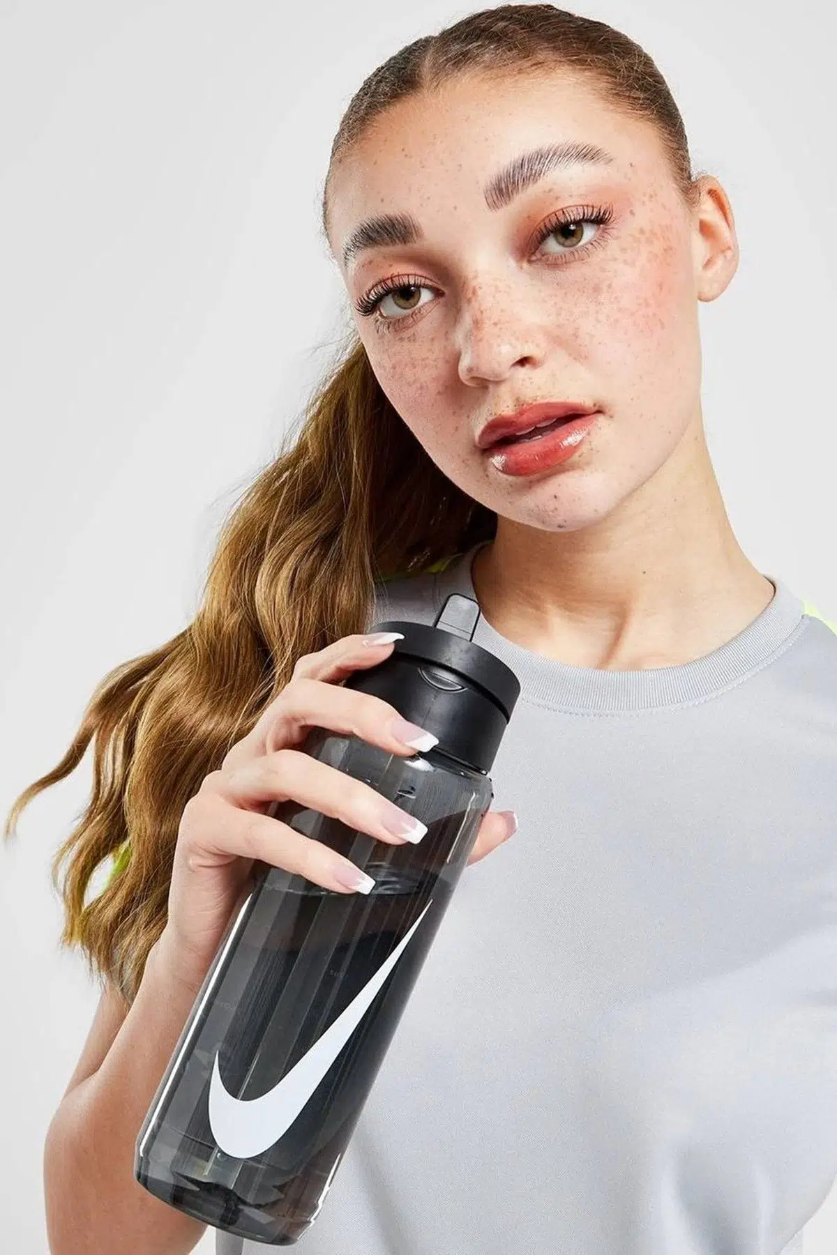 Nike Recharge Straw Pipet Bottle 24 Oz 0,71LT BPA Free BPA içermeyen Pipetli Suluk Siyah