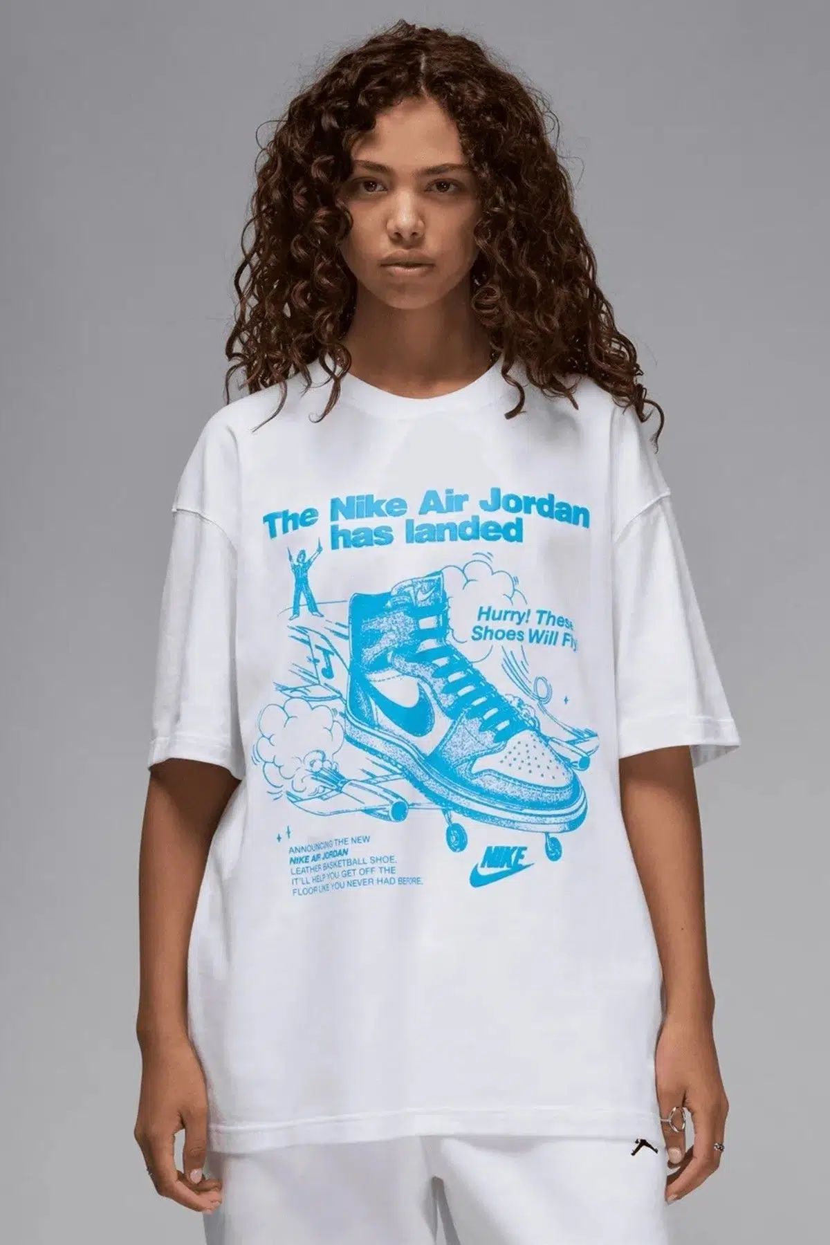 Nike Jordan Brand Sneaker Graphic White Oversized Short-Sleeve Tshirt Kadın Tişört Beyaz