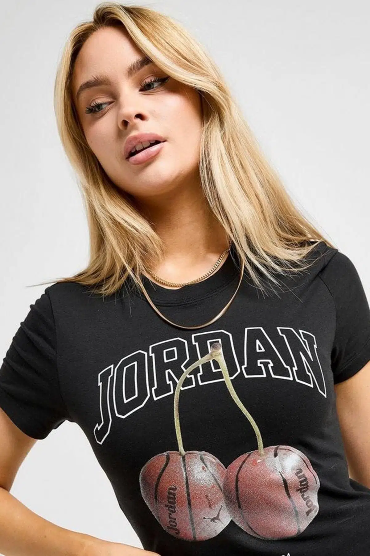 Nike Jordan Brooklyn'Cherry' Tight Fit Womens SS Crew Grafik Baskılı Kadın Günlük Tişört Siyah
