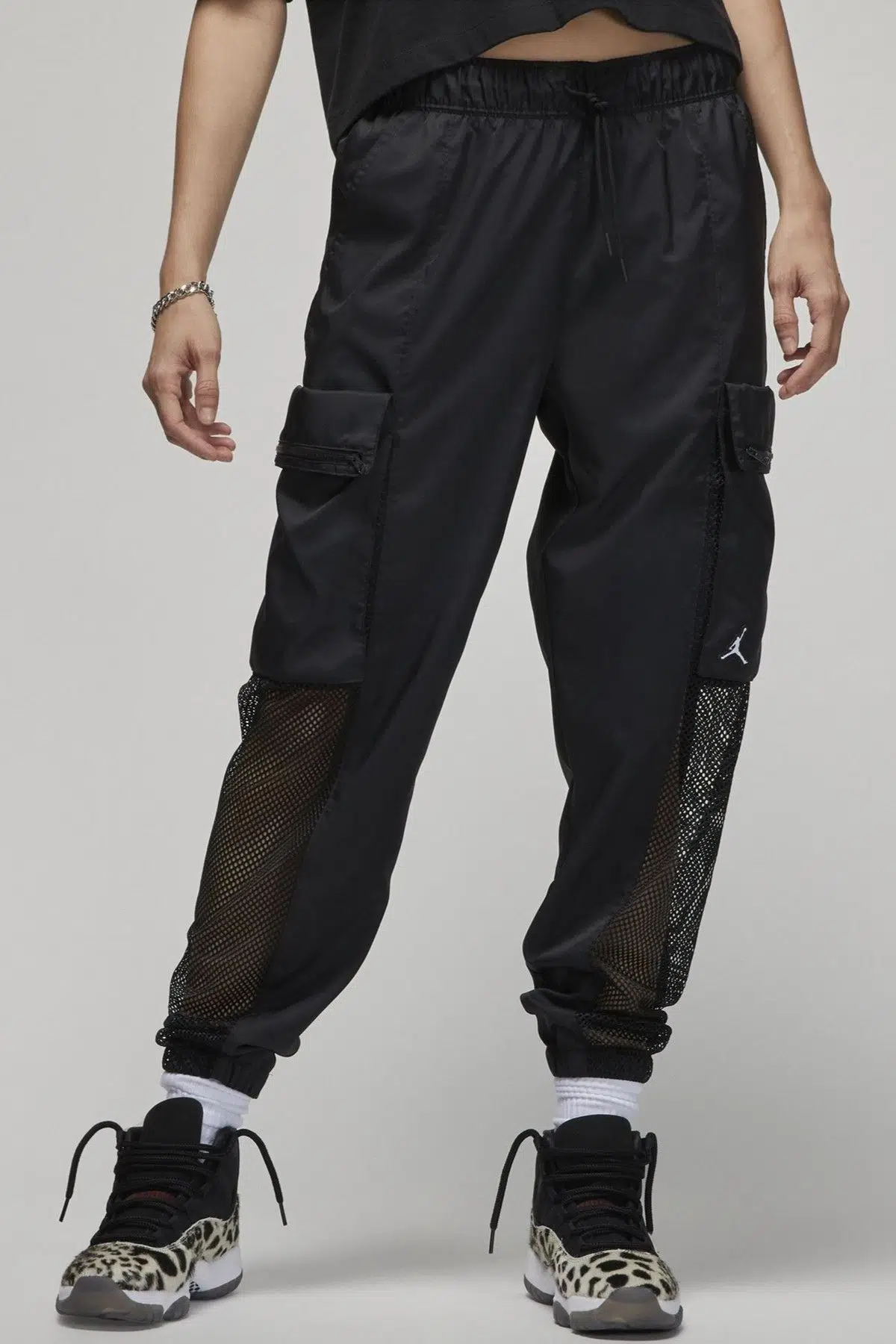 Nike Jordan Essen Utility Womens Pant Black Kargo Cepli Lastik Paçalı Kadın Eşofman Altı Siyah