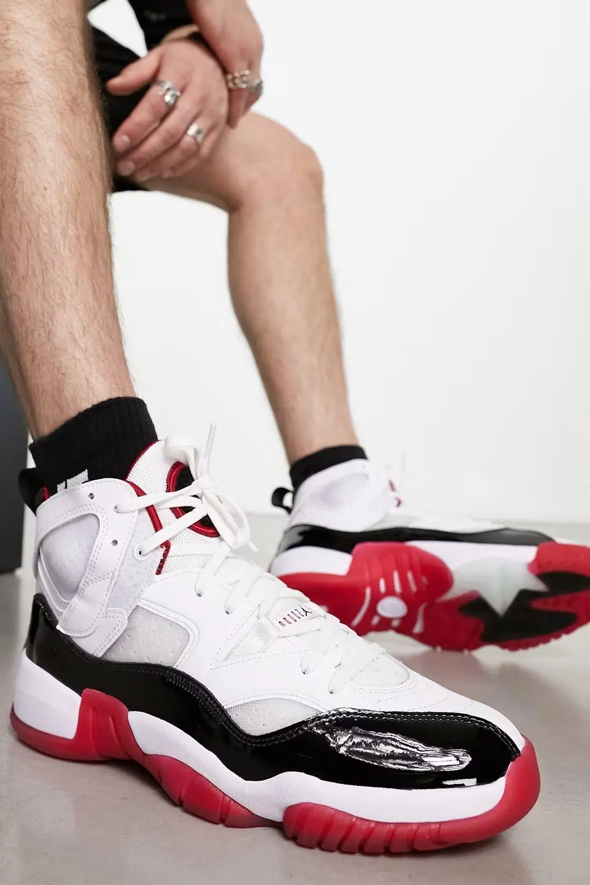 Nike Jordan Jumpman Two Trey Basketball Shoes White Bilekli Basketbol Ayakkabısı Beyaz Kırmızı