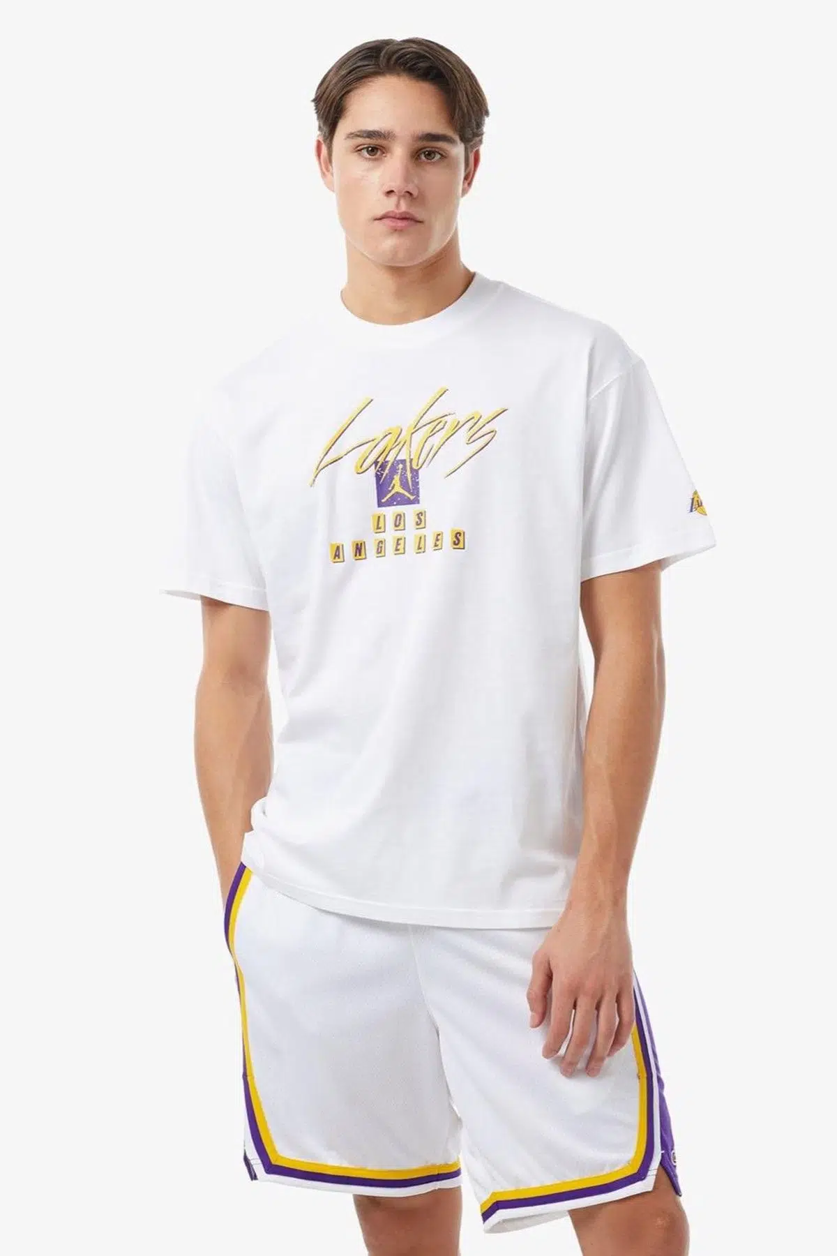 Nike Jordan Los Angeles Lakers Courtside Statement Edition NBA Mens Tee Loose Fit Grafik Baskılı Erkek Tişört Beyaz