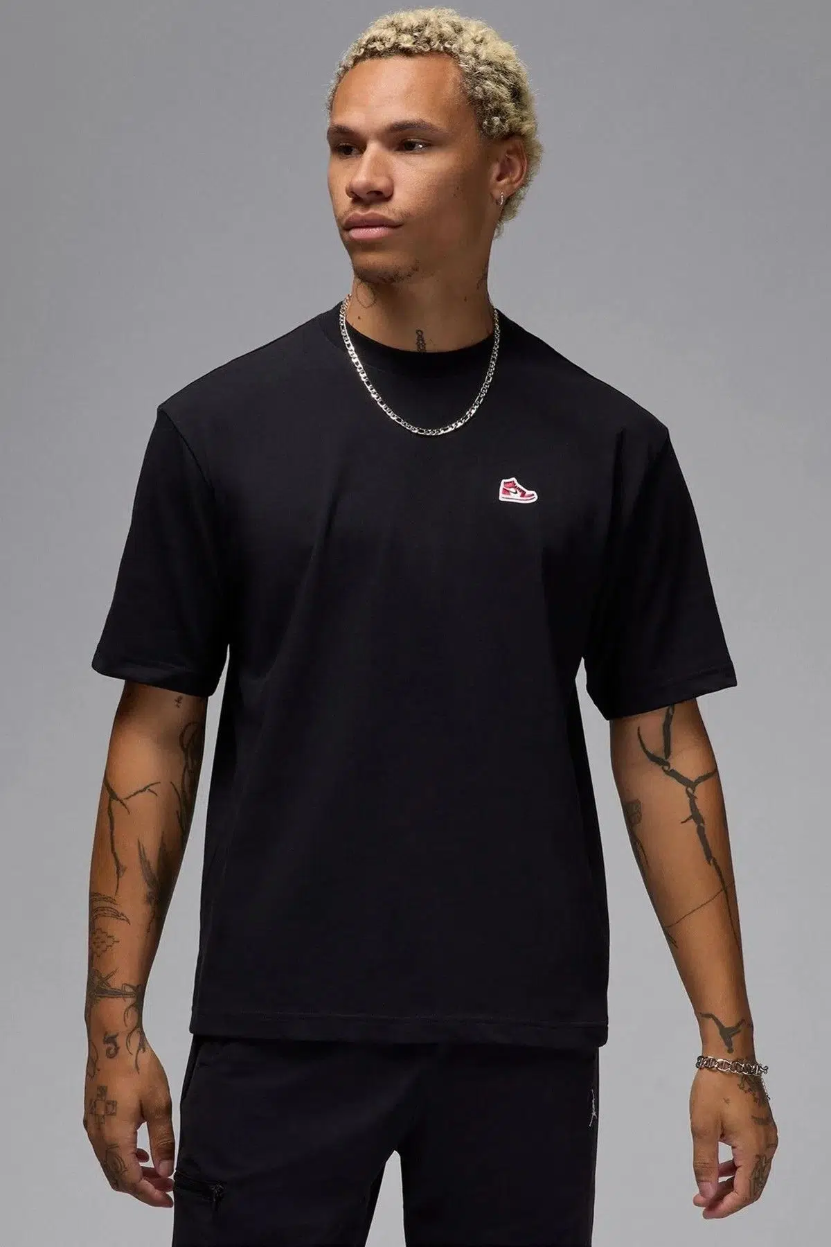Nike Jordan Brand Sneaker Patch SS Crew Mens Tee Grafik Baskılı Pamuklu Erkek Tişört Siyah