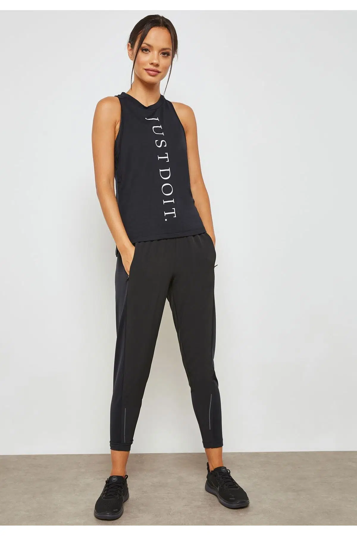  Nike Kadın Koşu Eşofman Altı W Nk Swft Run Pant 928817-010