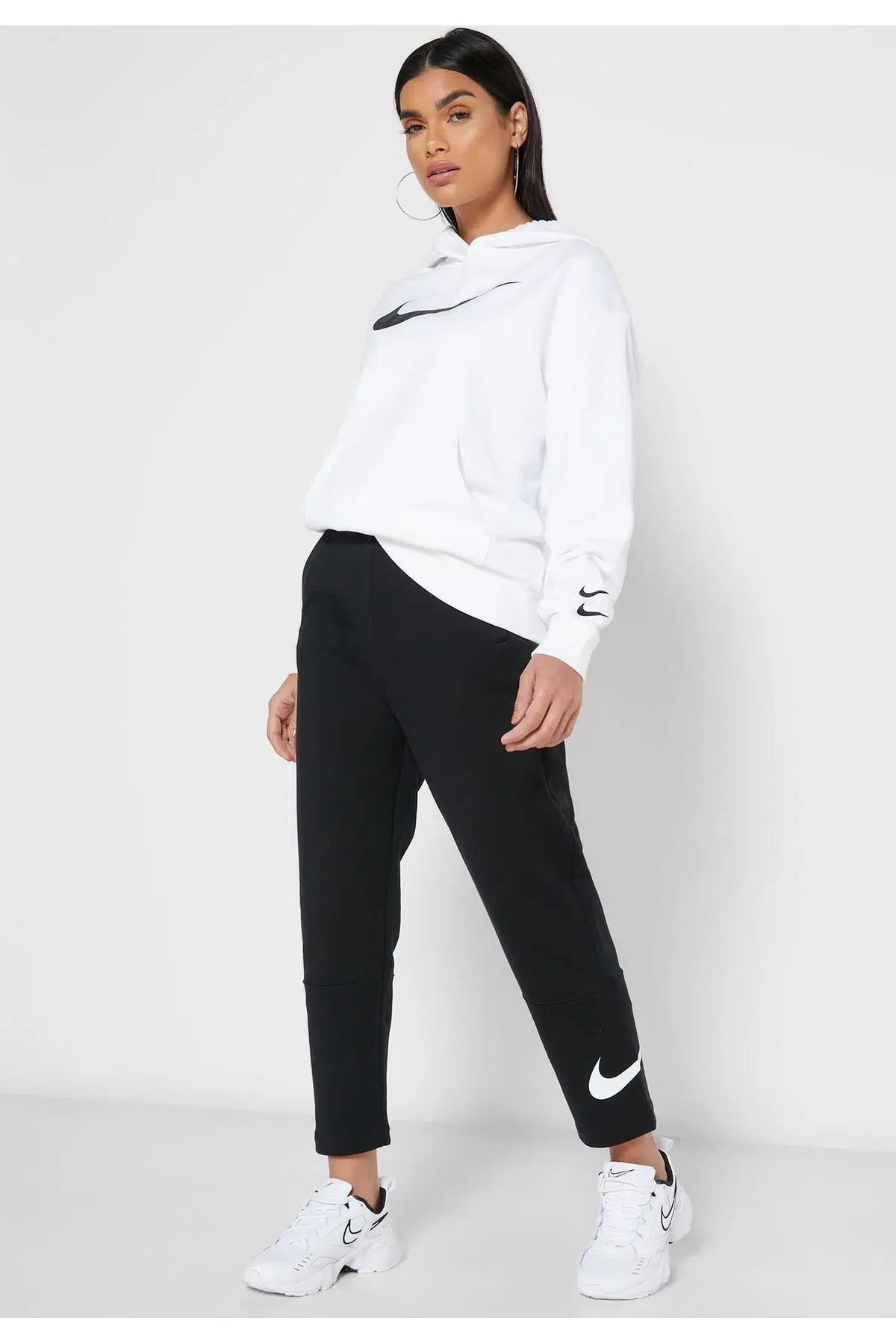Nike Swoosh Oversize Bol Kesim Kadın Siyah Eşofman Altı CJ3769-010