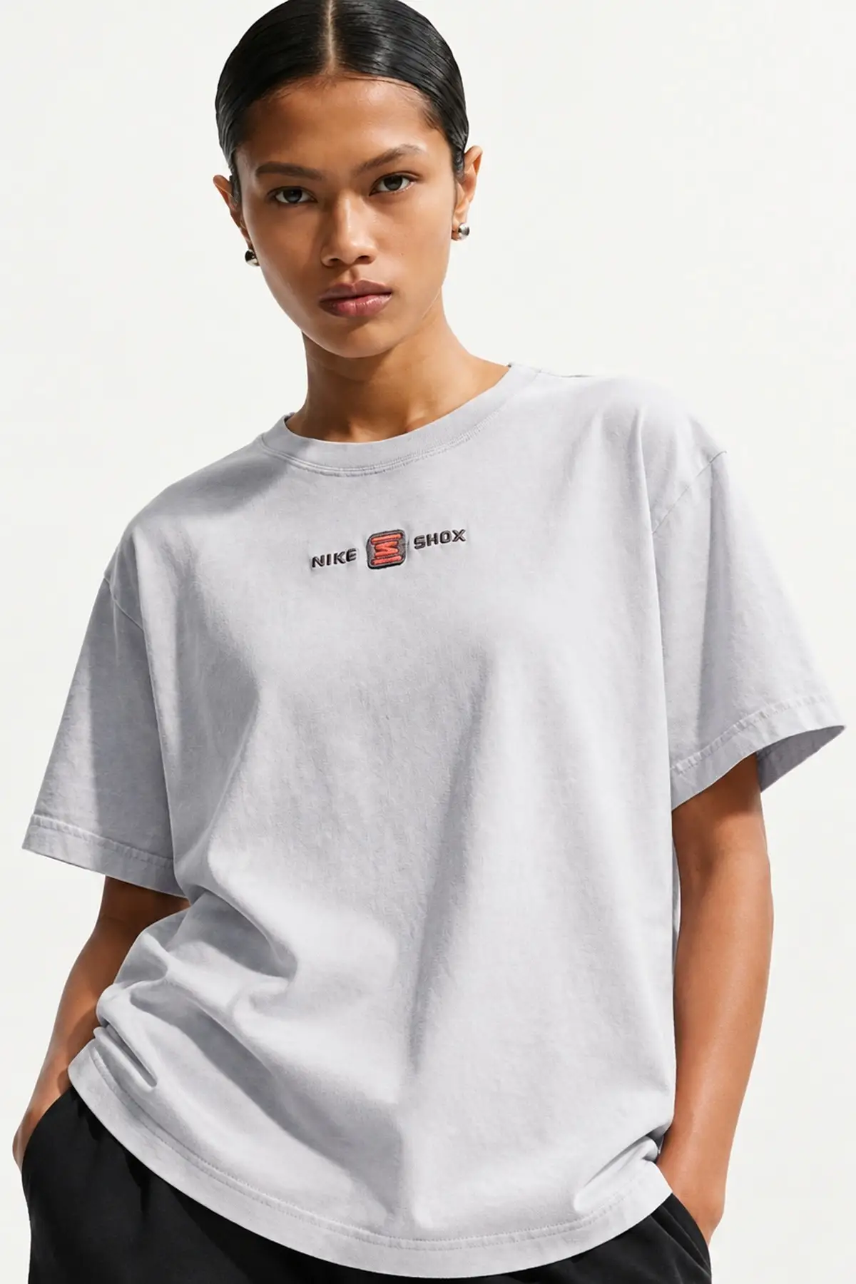 IQ3533-023 Nike Sportswear Classic Shox Women's Oversized Fit T-Shirt Kadın Oversize Tişört Gri