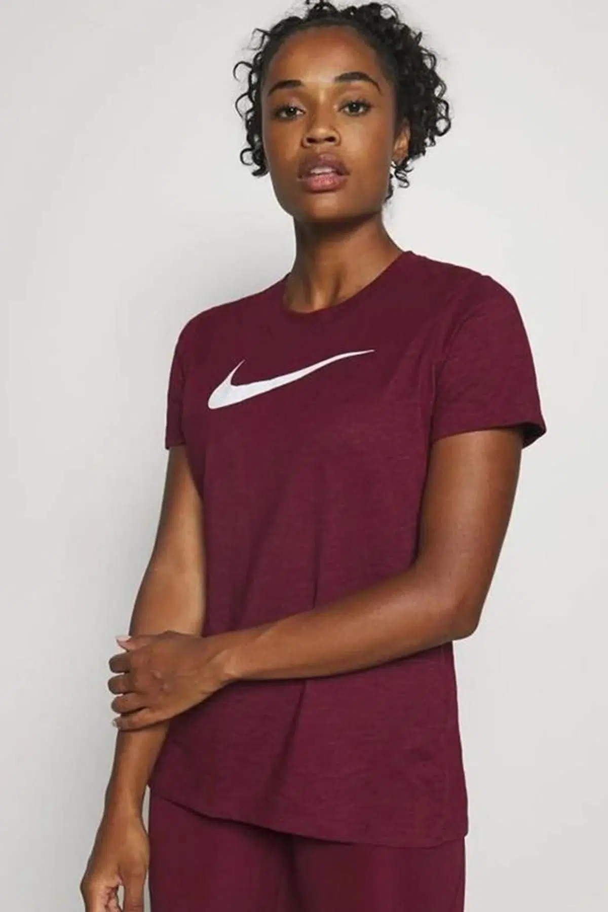 Nike Running Sportswear Dri Fit Essential Kadın Tişört Bordo
