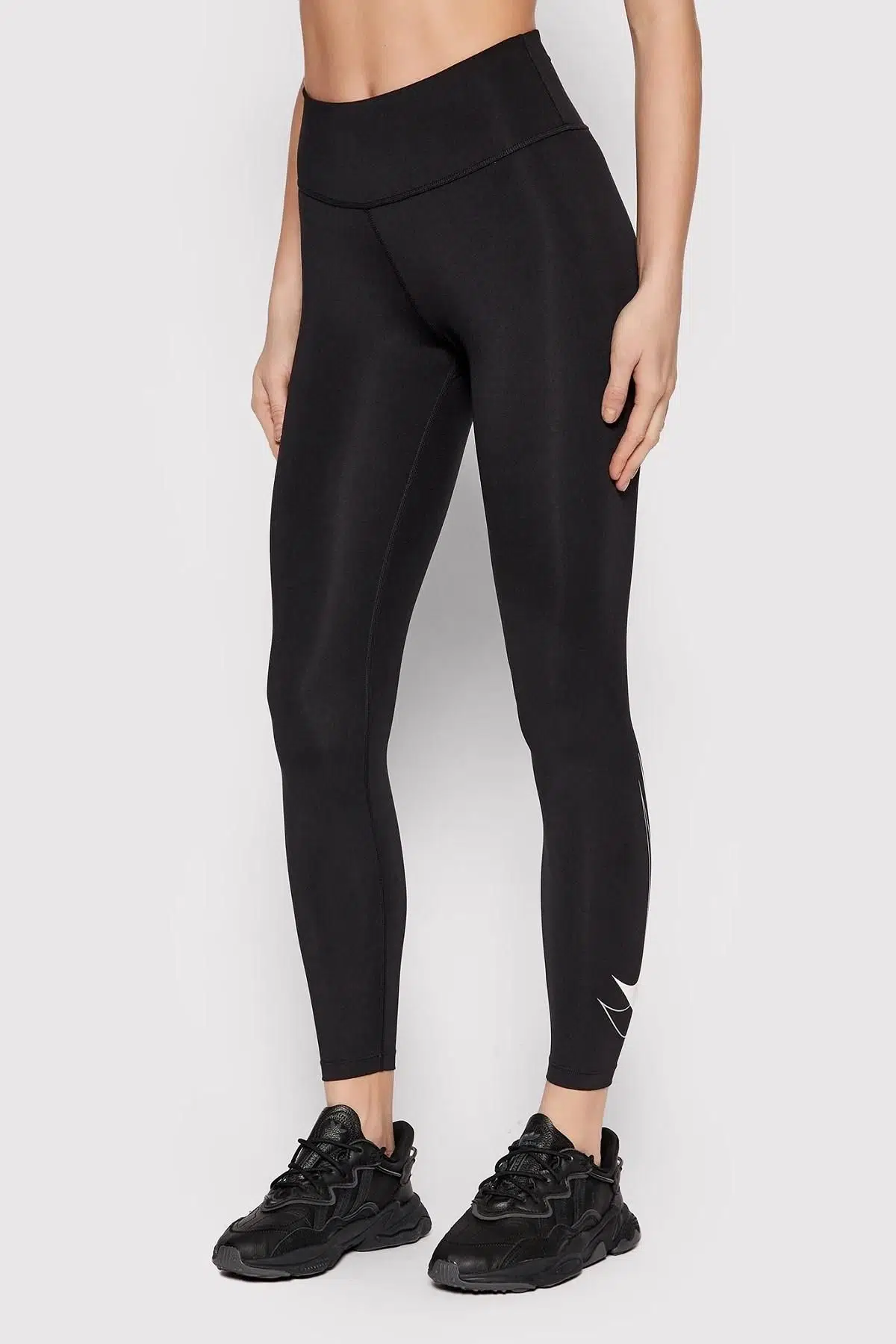 Nike One Dri-Fit Swoosh Run Running Leggings Toparlayıcı 2 Cepli Siyah Tayt