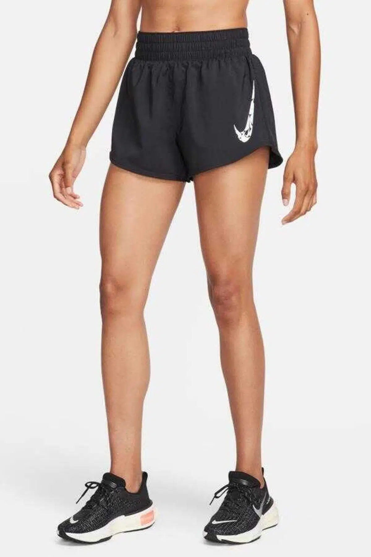 Nike One Swoosh Dri Fit MR Loose Fit Womens Running Short Slip Astarlı Bol Kesim Kadın Koşu Antreman Şortu Siyah