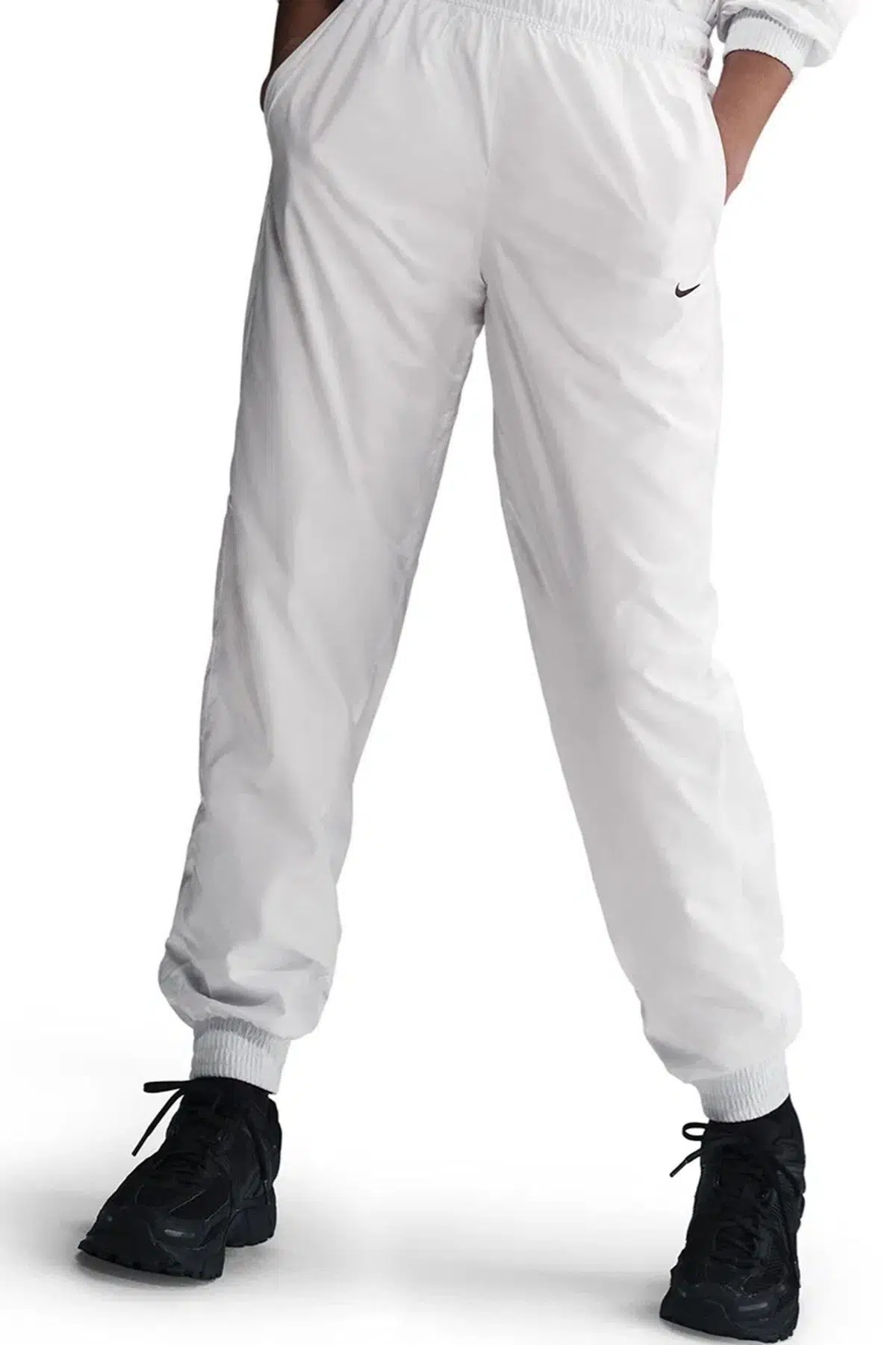 Nike Otg Uv Essential Classic Woven Pant. Loose Fit Lastik Paçalı File Astarlı Kadın Günlük Eşofman Altı Beyaz