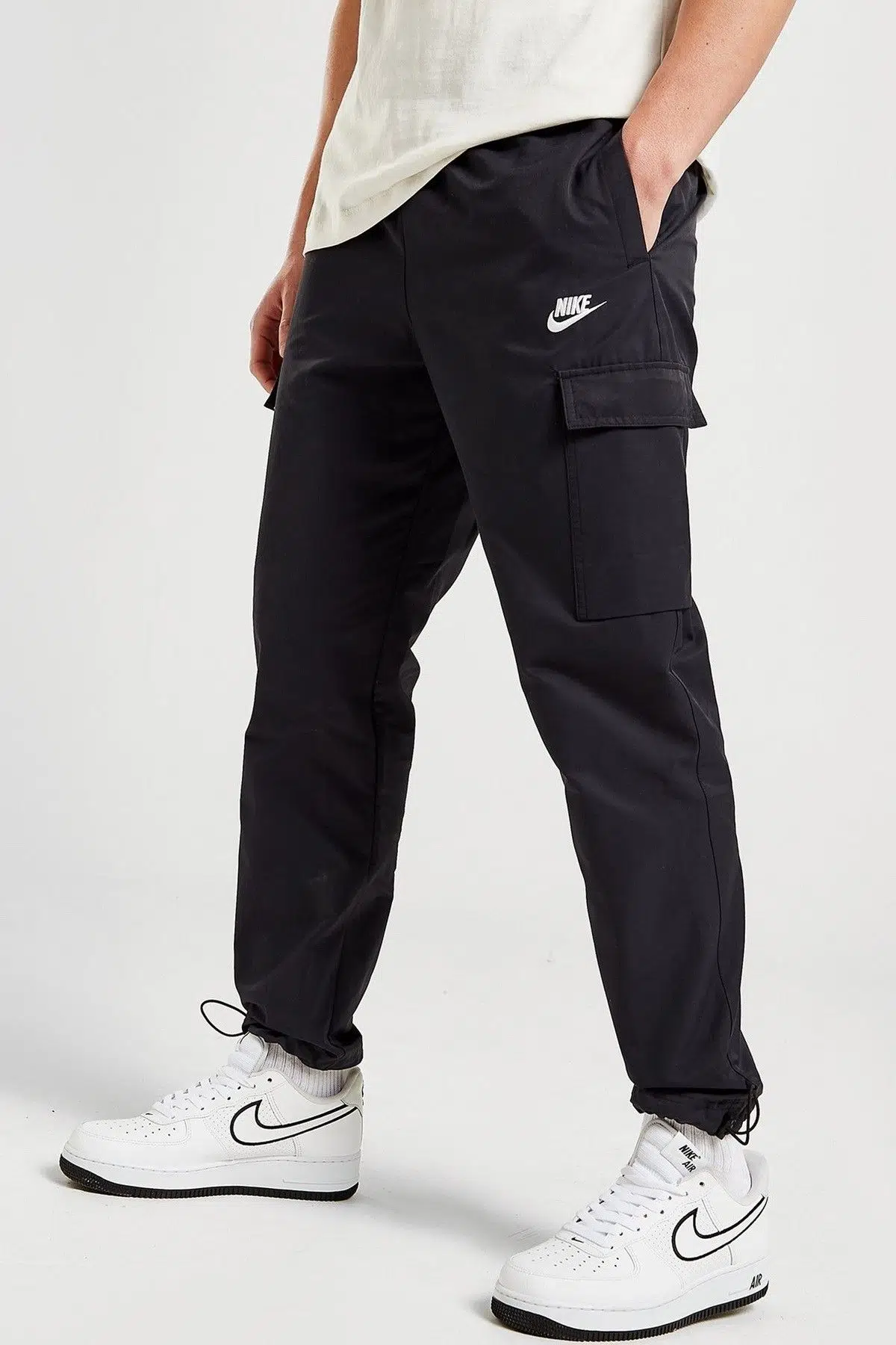 Nike Sportswear Repeat Men's Woven Cargo Trousers Erkek Dokuma Kargo Cepli Eşofman Altı Siyah