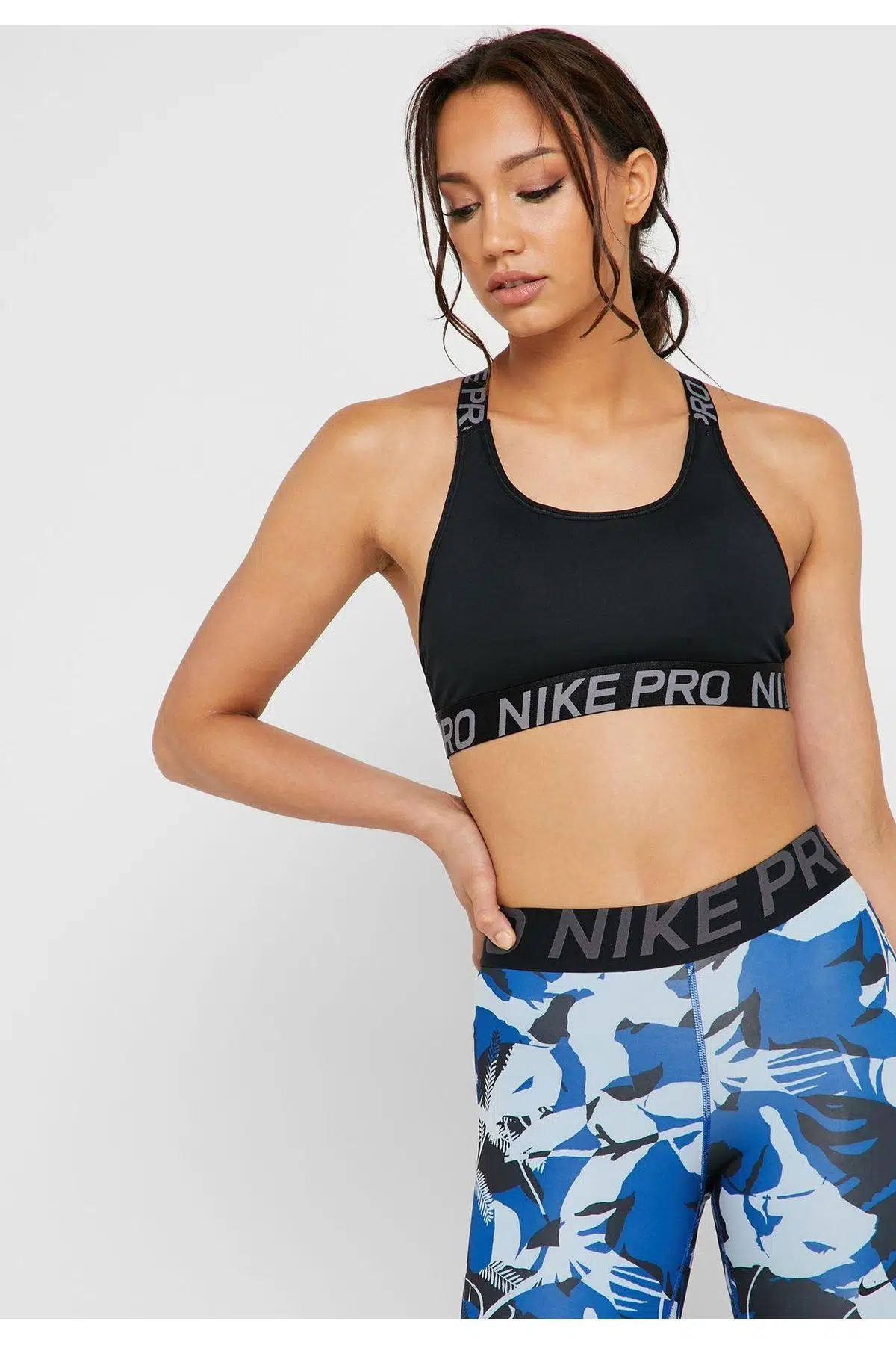 Nike Pro Classic Bra Destekli, T Sırtlı 