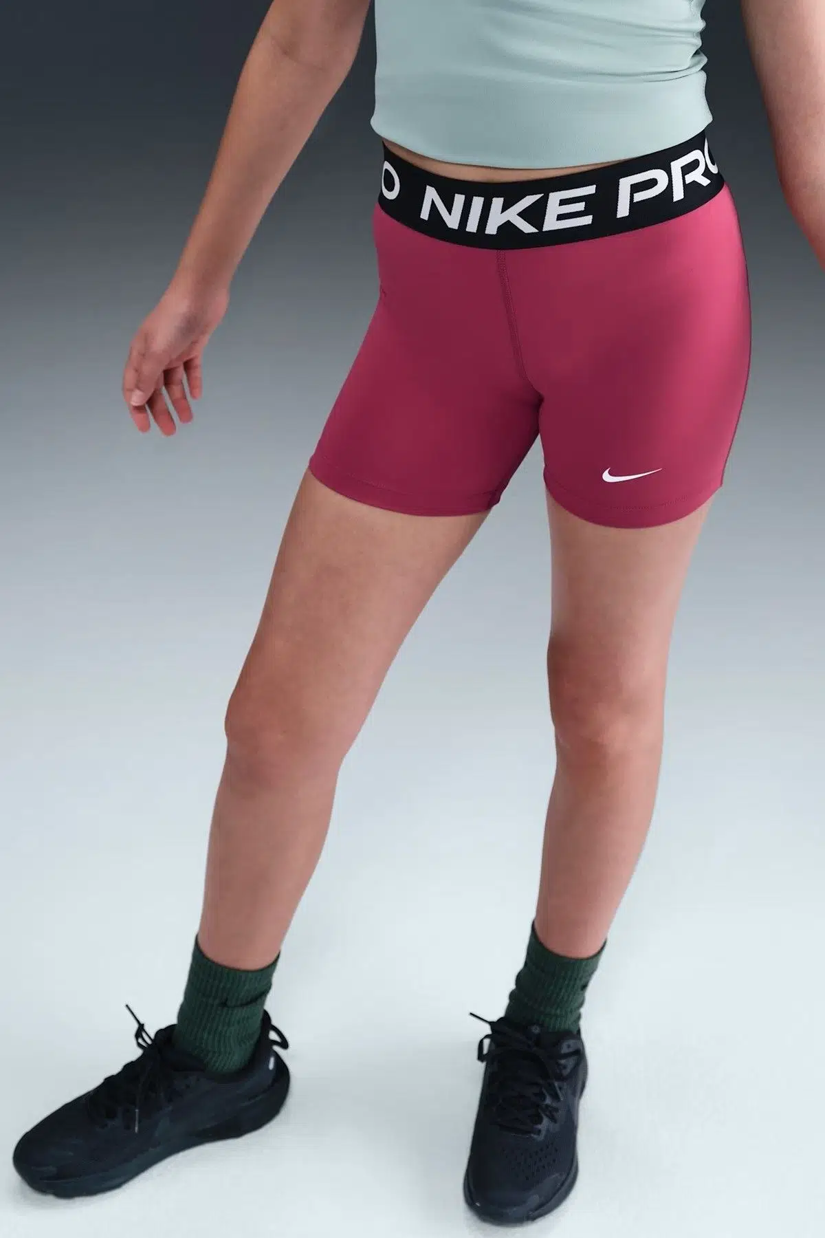Nike Pro Dri Fit Girl's 2 inch Shorts Kız Çocuk Tayt Şort Kırmızı