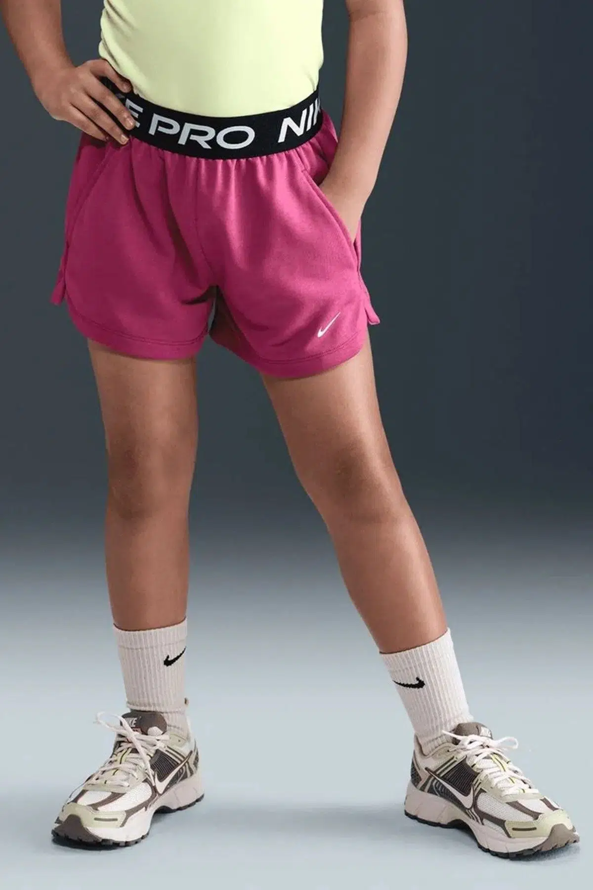 Nike Pro Fleece Dri-FIT Shorts Kids Pink Kız Çocuk Şortu Pembe