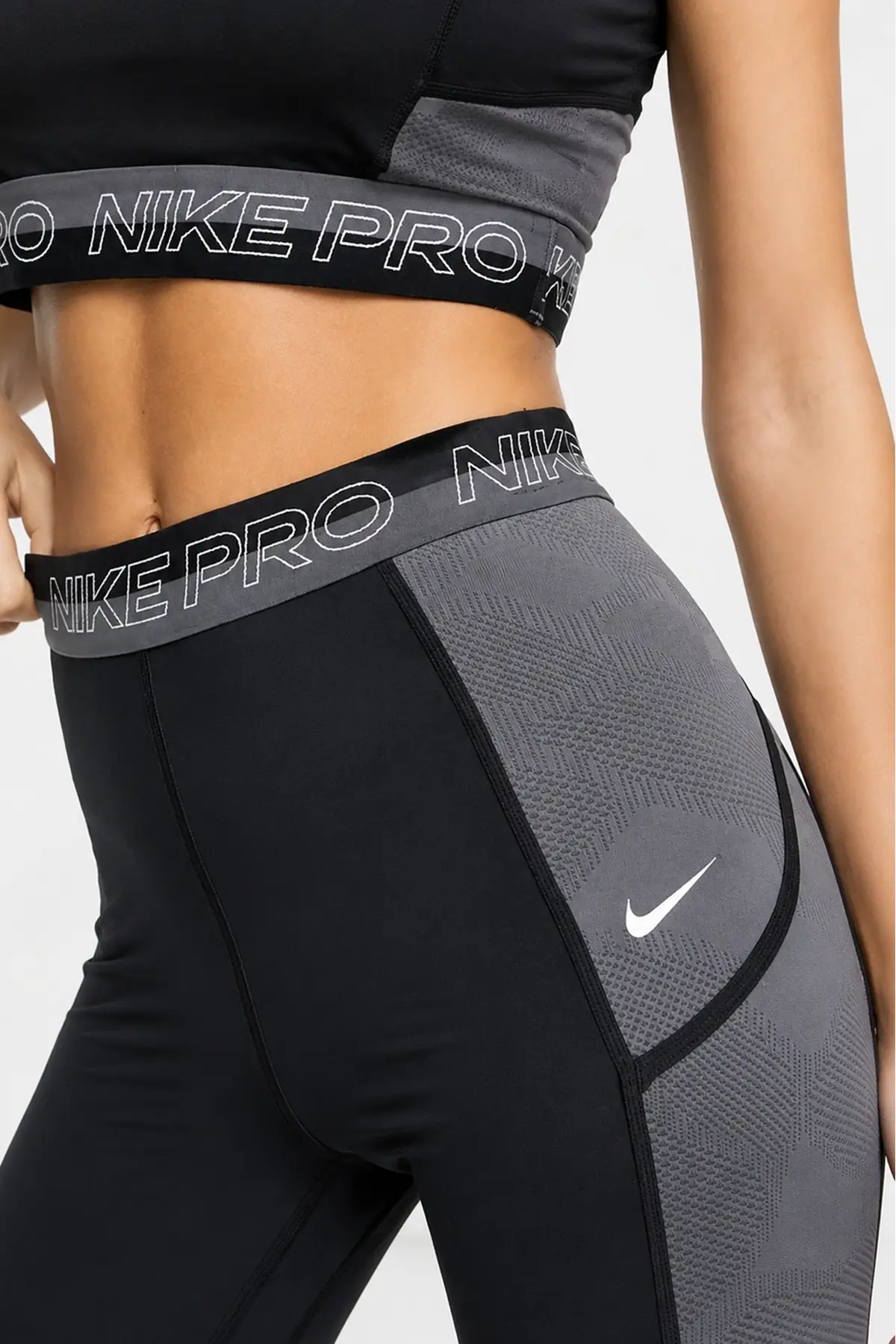 DX0063-010 Nike Pro High Rise 7/8 Training Leggings with Pockets Yüksek Belli 7/8 2 Cepli Antrenman Taytı Siyah