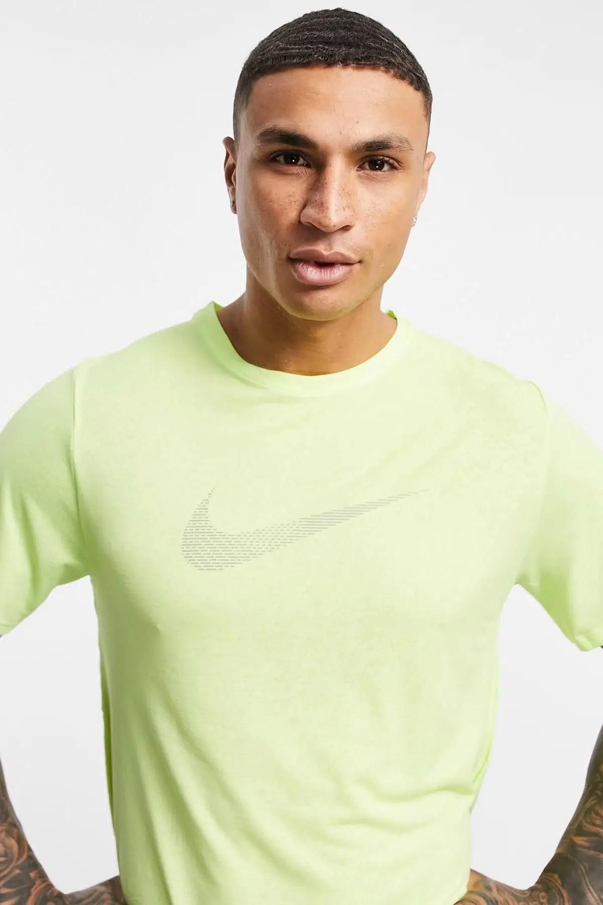 Nike Running Run Division Miler Swoosh Logo T-shirt Yellow Reflektörlü Erkek Antreman Tişörtü Sarı