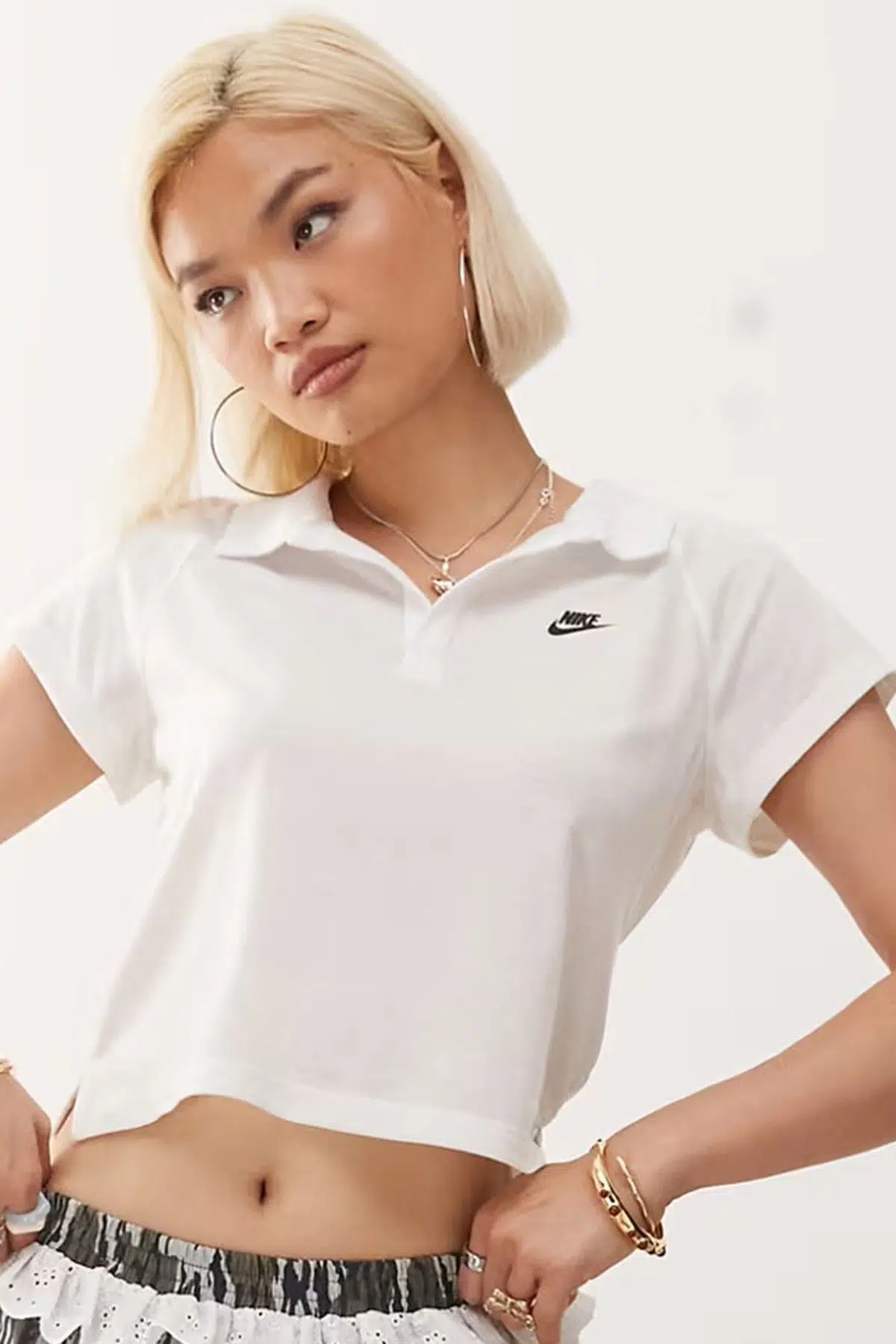 Nike Sportswear Retro Polo Slim Fit T-shirt Kadın İnce Dokulu Kısa Kesim Polo Yaka Tişört Beyaz