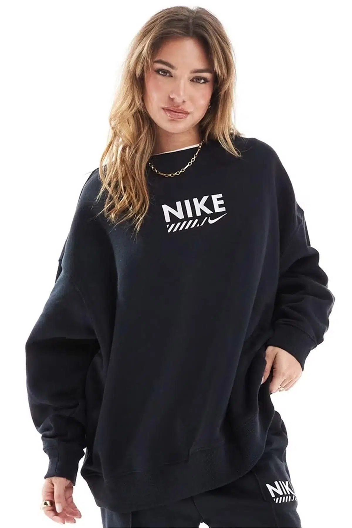 Nike Sportswear Oversized Women's Fleece Crew Kadın Geniş Kalıp Nakışlı Swoosh Sweatshirt Siyah