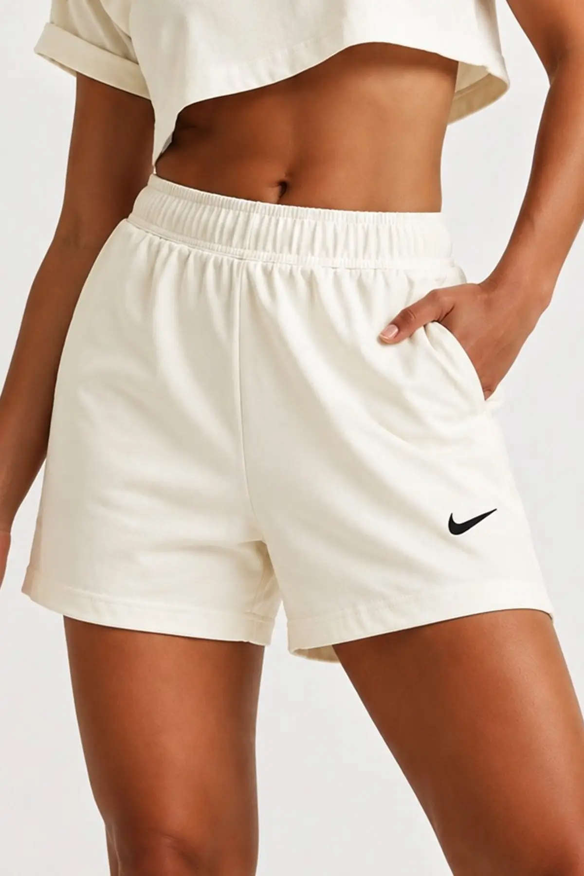 DM6728-133 Nike Sportswear Essential Loose Fit Jersey Shorts Bol Kesim Ağır Modal Kadın Şort Beyaz Krem