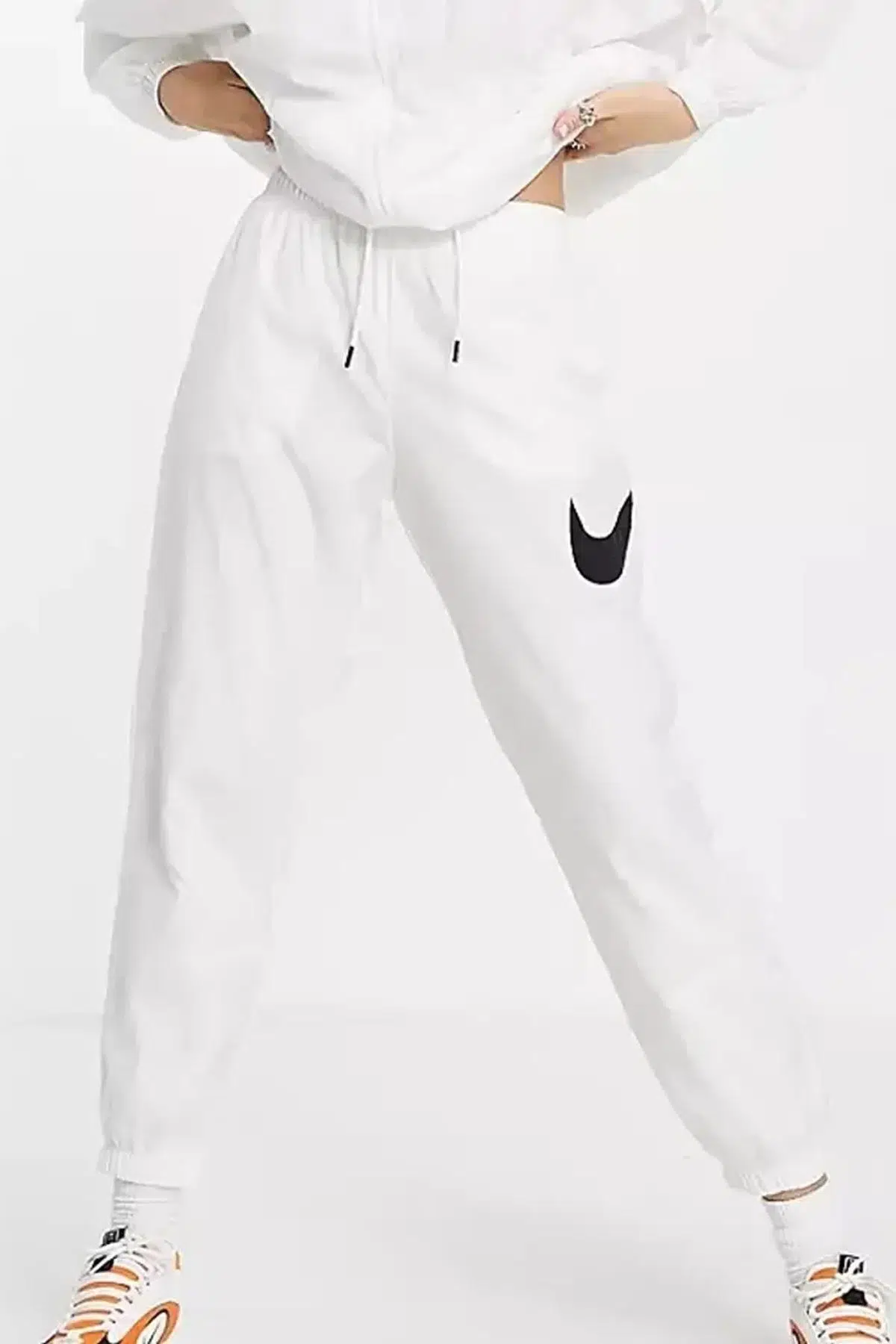 Nike Sportswear Essential Mid Rise Loose Fit Women's Easy Woven Pants Kadın Büyük Beden Eşofman Altı Beyaz