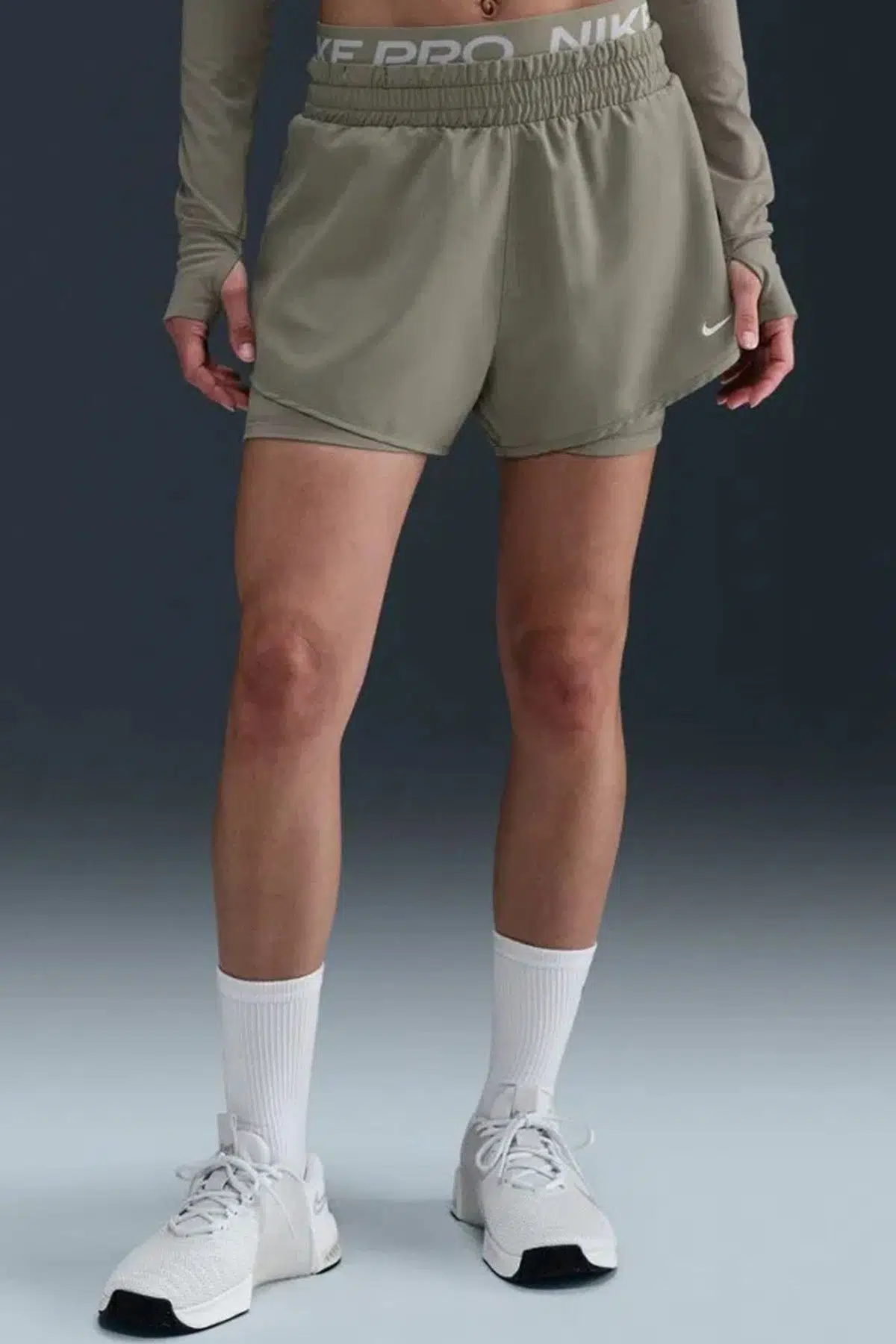 Nike Pro Dri Fİt 2IN1 Loose Fit Women's Shorts Kadın Bol Kesim Taytlı Antrenman Şortu Haki
