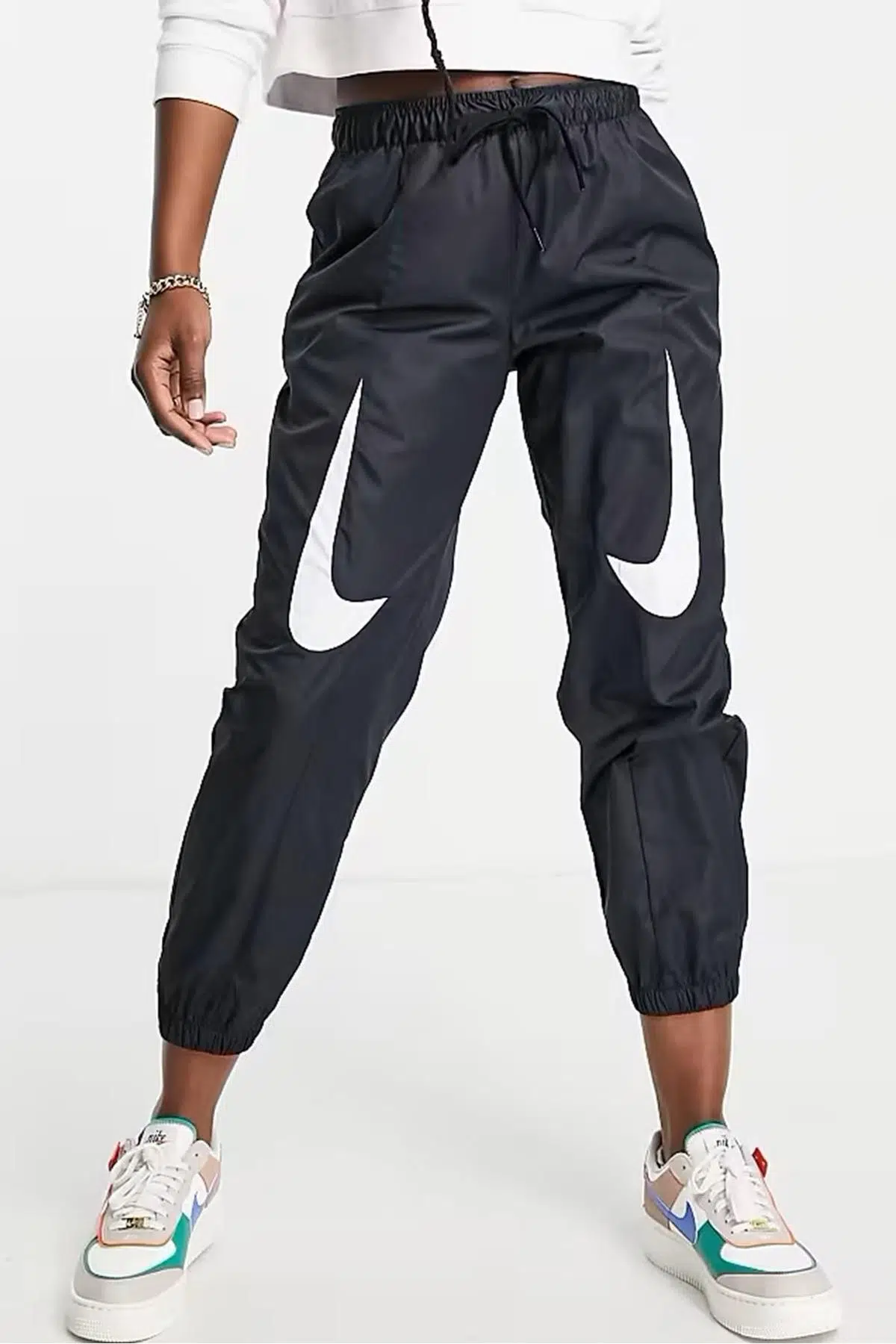 Nike Air Max Day Woven Cuffed Loose Fit Pants Black Kadın Bol Kesim Dokuma Eşofman Altı Siyah