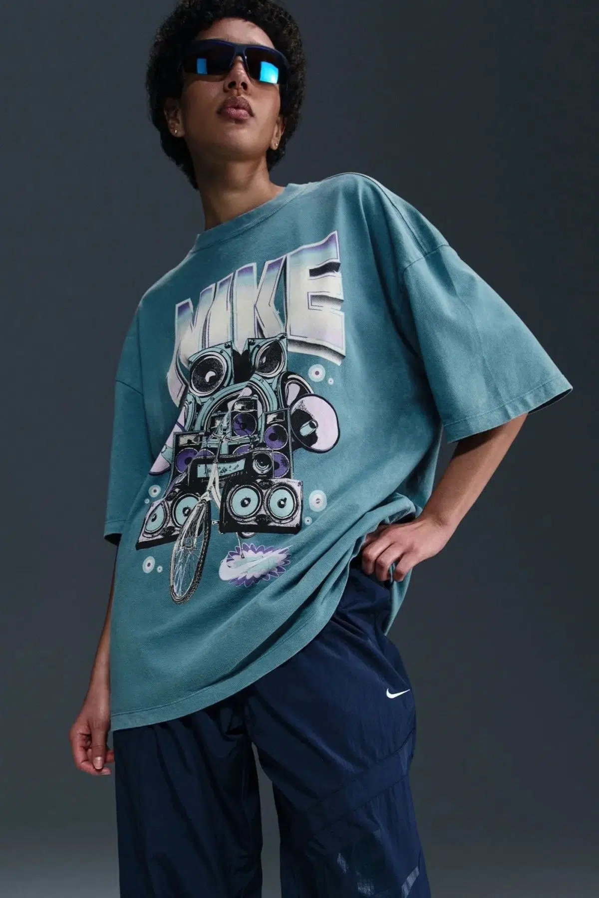 Nike Sportswear Oversize SS Womens Tee Grafik Baskılı Bol Kesim Kadın Tişört Mavi