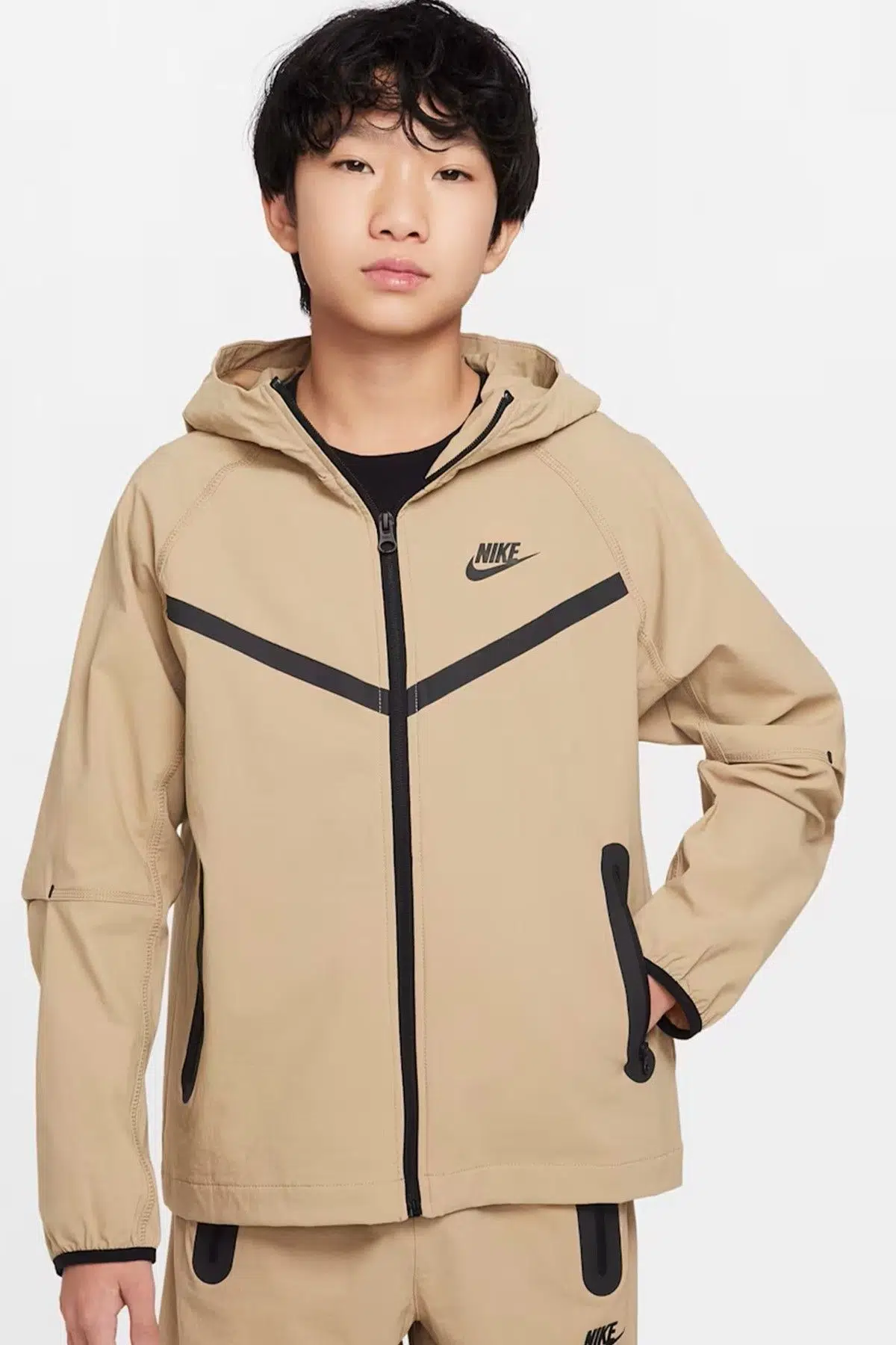 Nike Sportswear Smooth Tech Full Zıp Hooded Kapişonlu Paraşüt Kumaş Çocuk Sweatshirt Sütlü Kahve