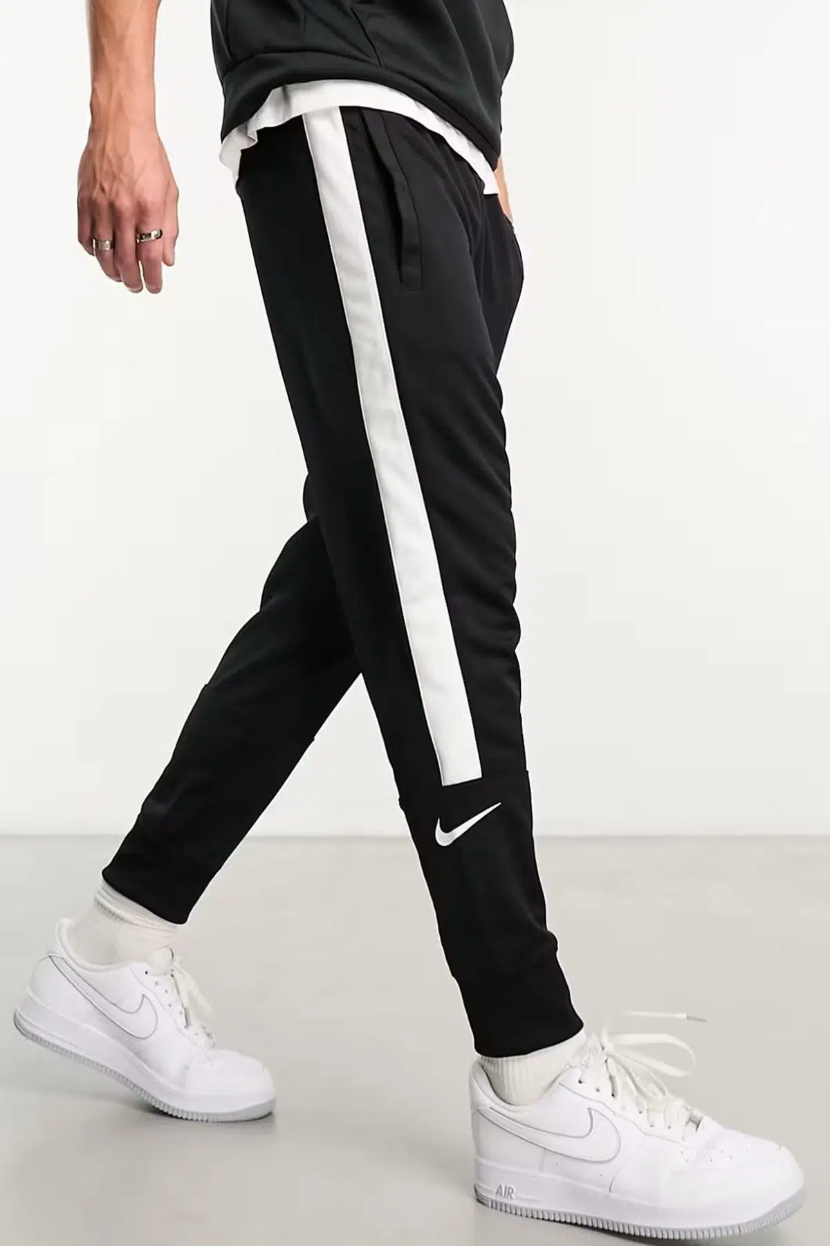 Nike Sportswear Swoosh Air Crew Retro PK Men's Jogger Erkek Eşofman Altı Siyah-Beyaz