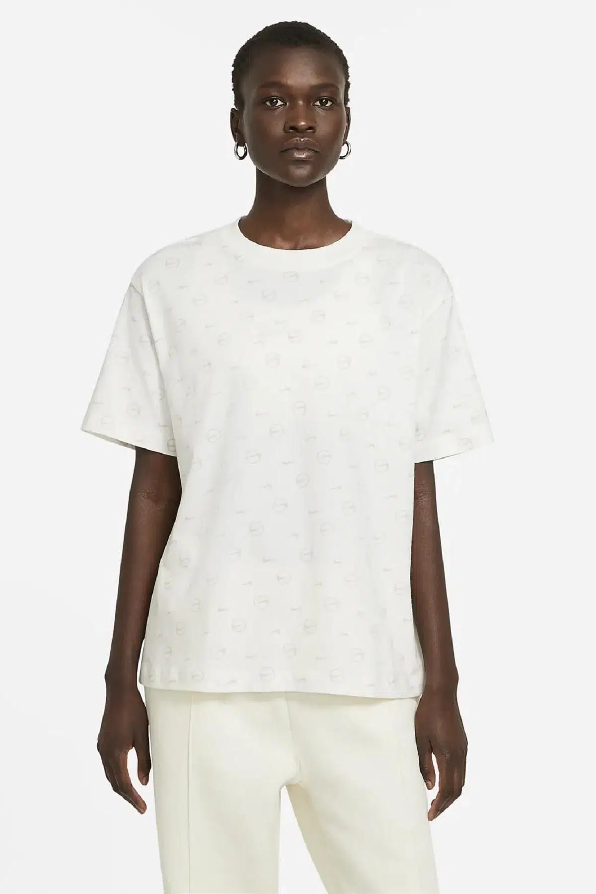 Nike Sportswear Swoosh Printed Short-Sleeve Top Baskılı Krem Tişört