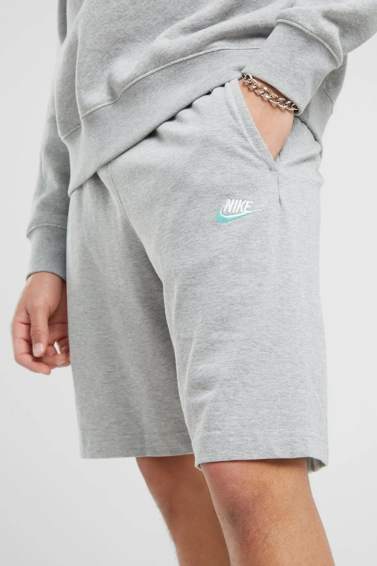 DZ2543-064 Nike Sportswear Szorty Men's Club Joursey Short Essentials Erkek Pamuklu Şort Gri