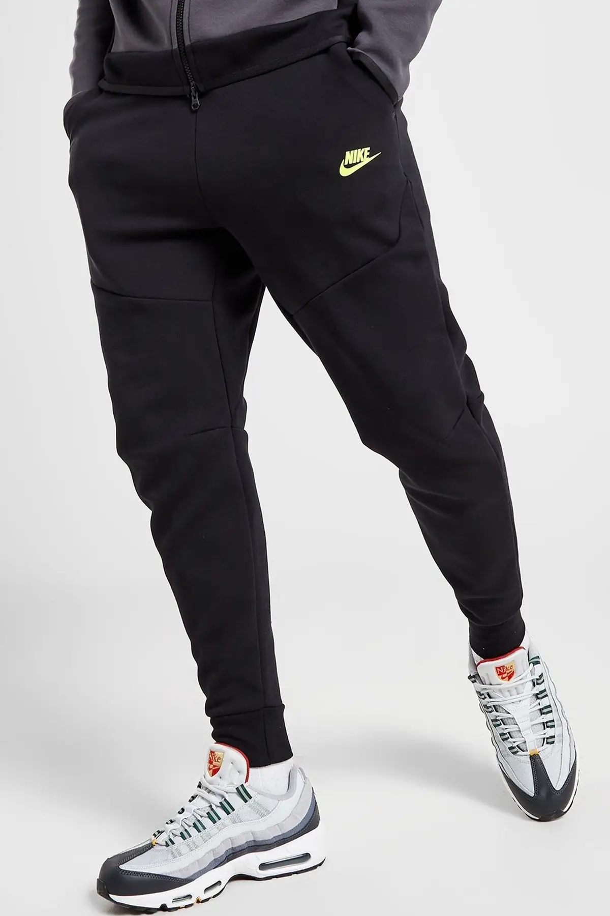 DV0538-010 Nike Sportswear Tech Fleece Mens Black Jogger Erkek Eşofman Altı Siyah