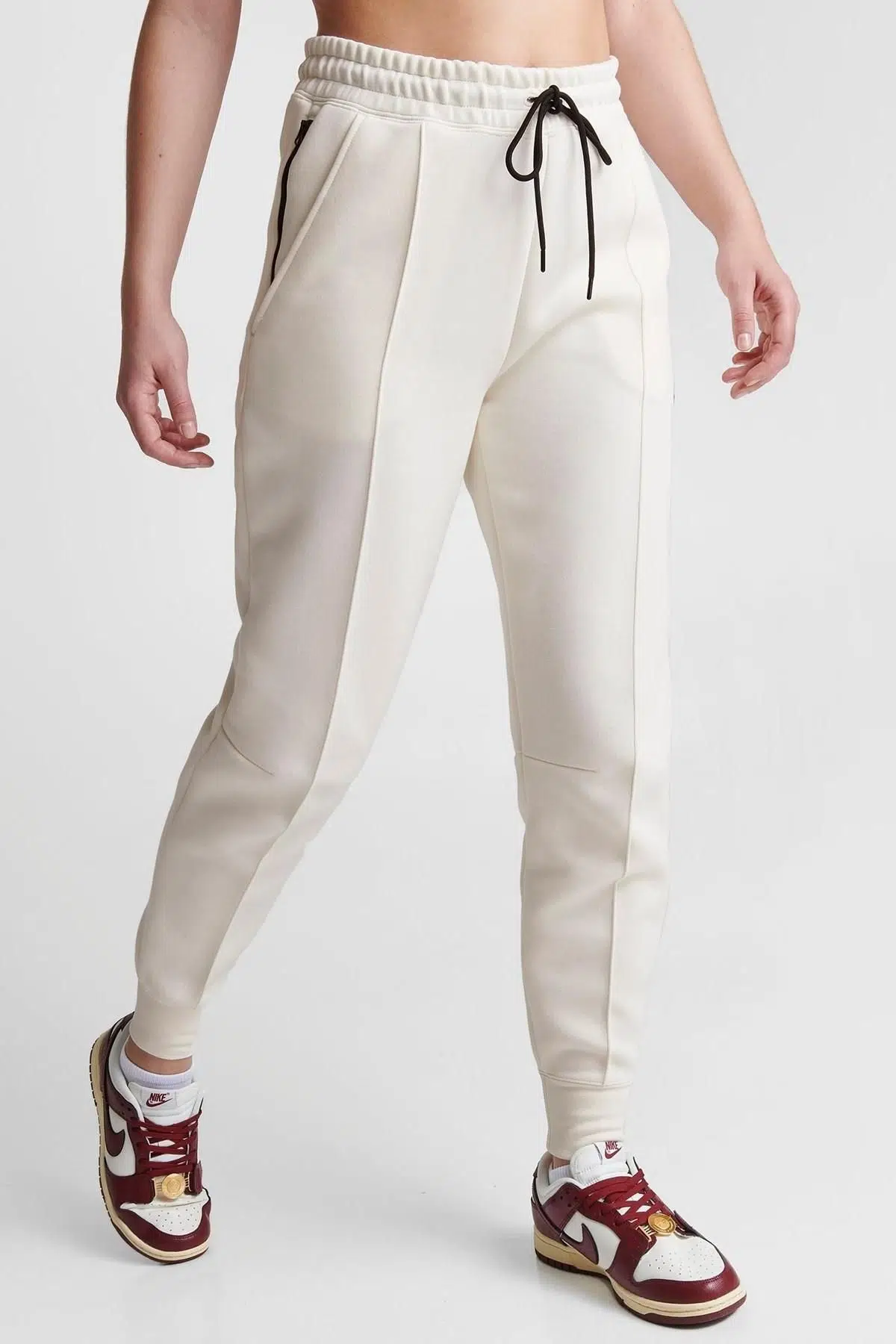 Nike Sportswear Tech Fleece Standart Fit Mid Rise Jogger Cream Color Kadın Eşofman Altı Krem Rengi
