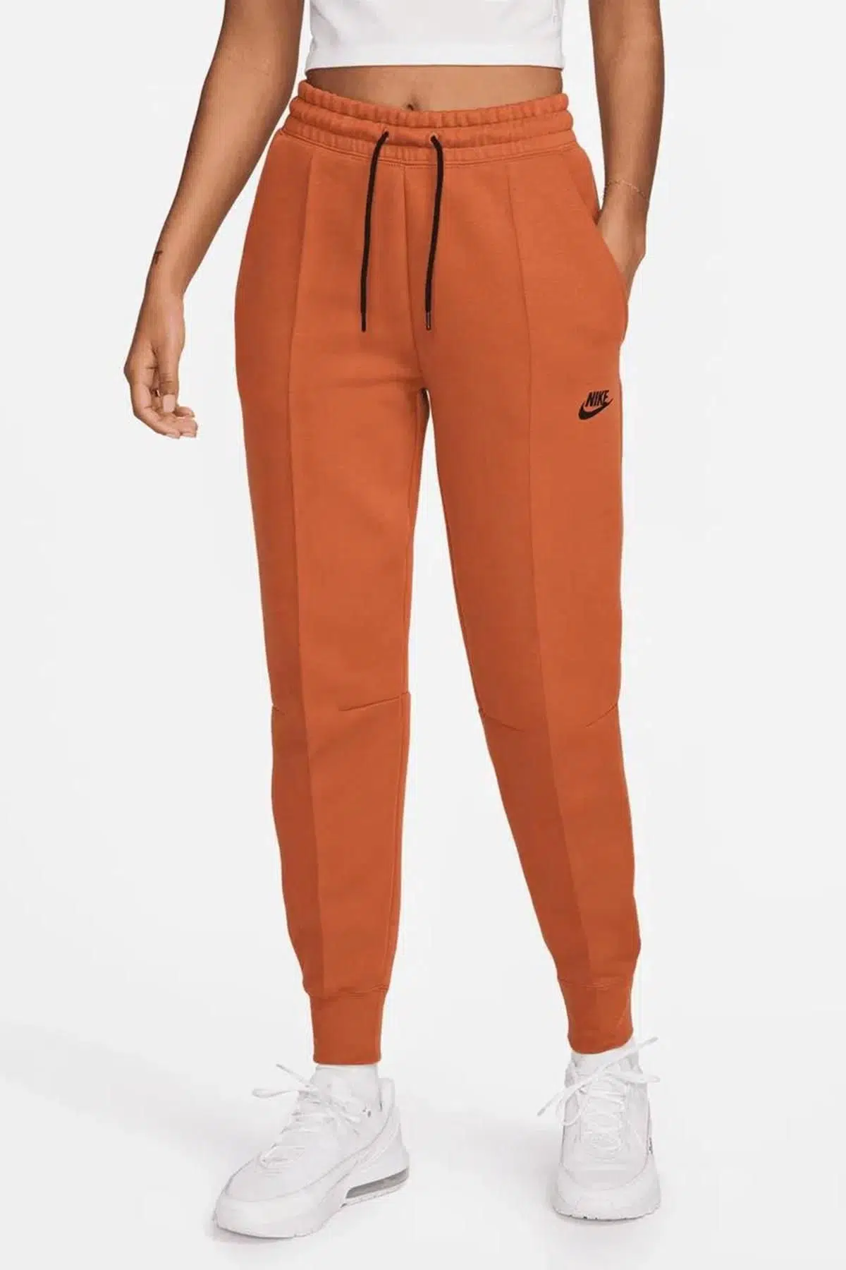 Nike Sportswear Tech Fleece Standart Fit Mid Rise Jogger Kadın Eşofman Altı Turuncu