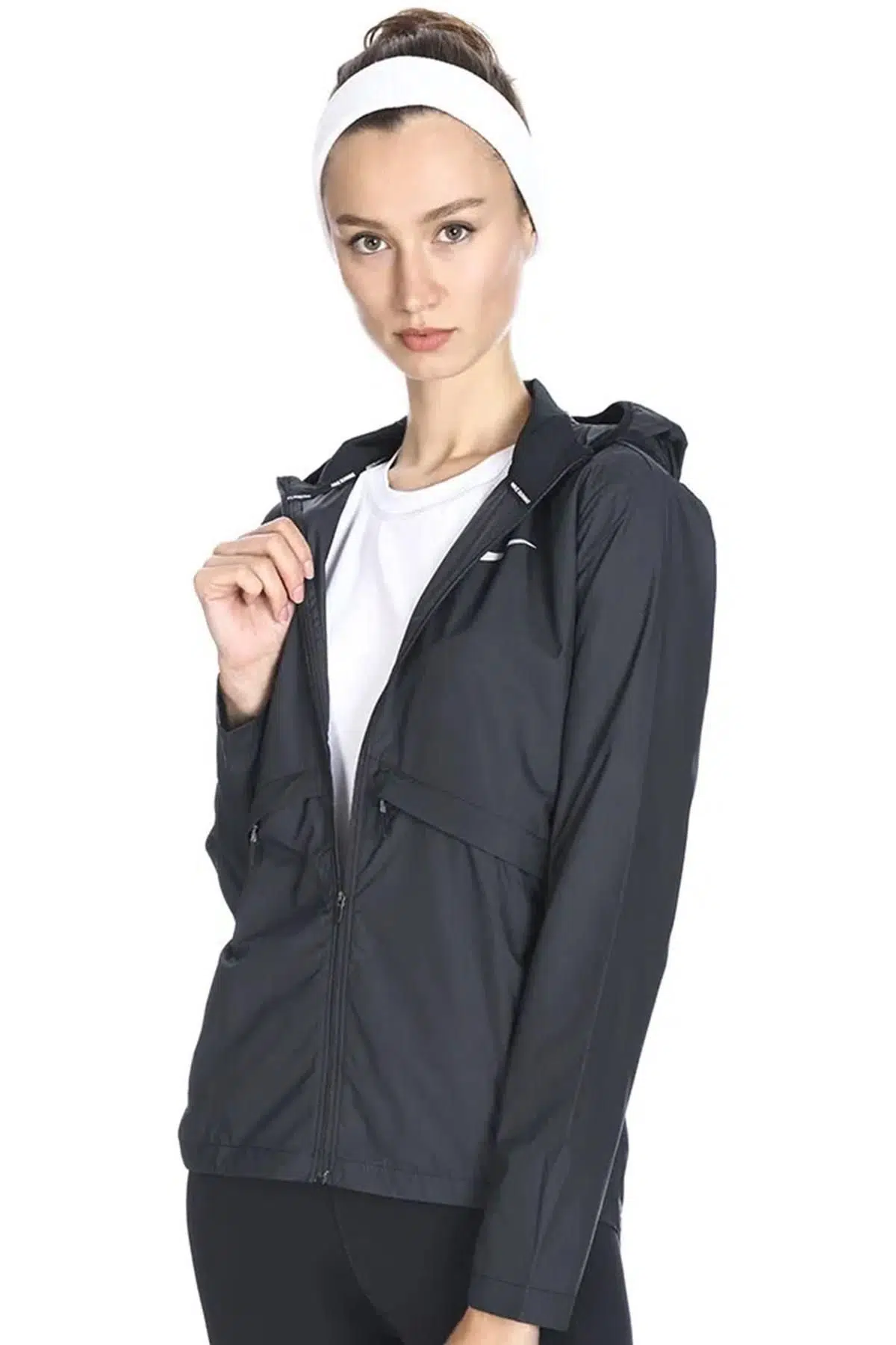 Nike Sportwear Essential Packable Running Rain Kapüşonlu Kadın Ceket Siyah